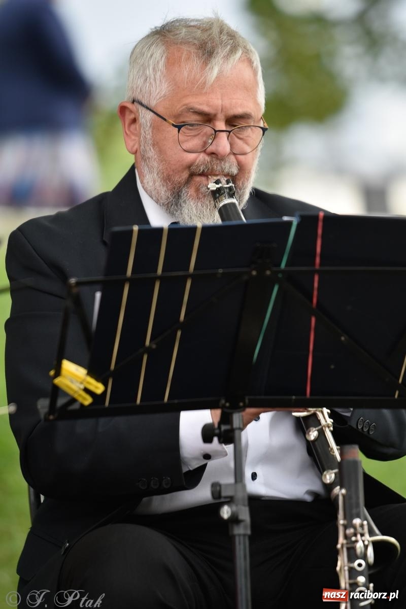 Zdjęcie w galerii na portalu naszraciborz.pl: Od foxtrota do musicalu - letni koncert na bulwarach wiadomości z regionu