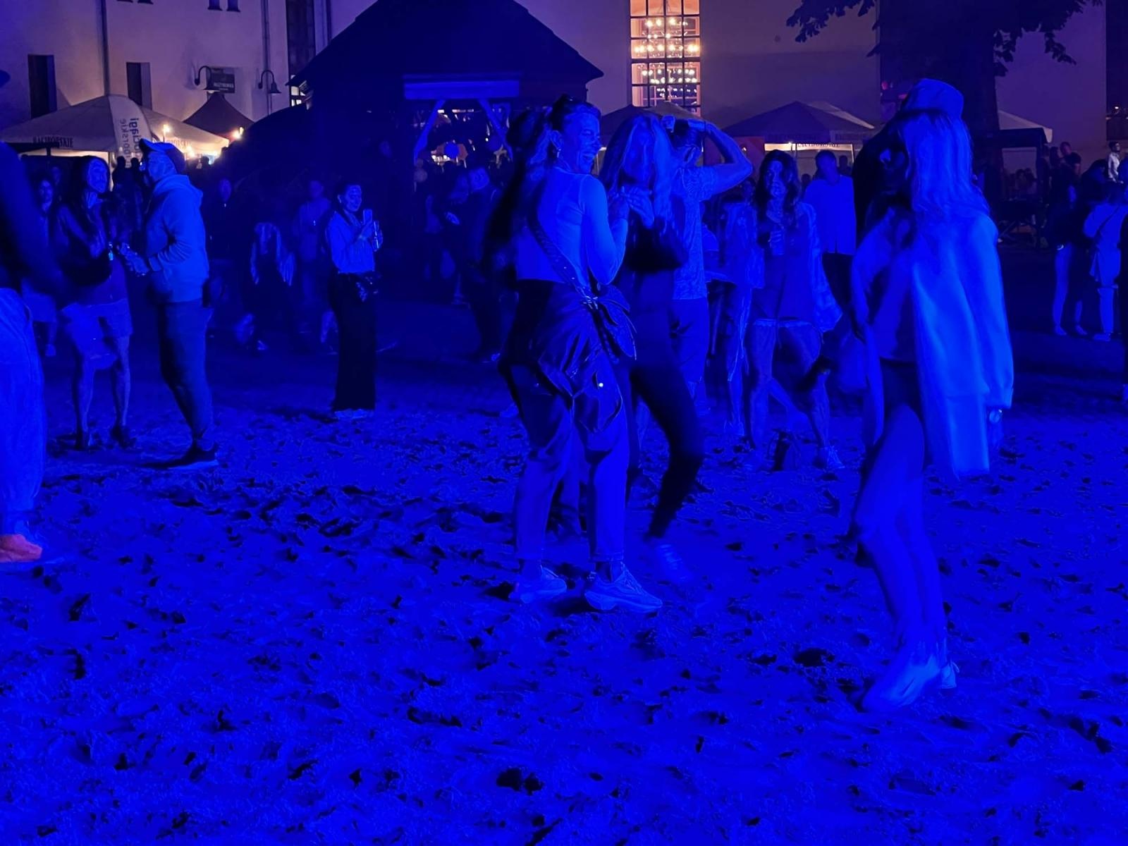 Zdjęcie w galerii na portalu naszraciborz.pl: Full MooN na Piasku - zamek jak dyskoteka wiadomości z regionu