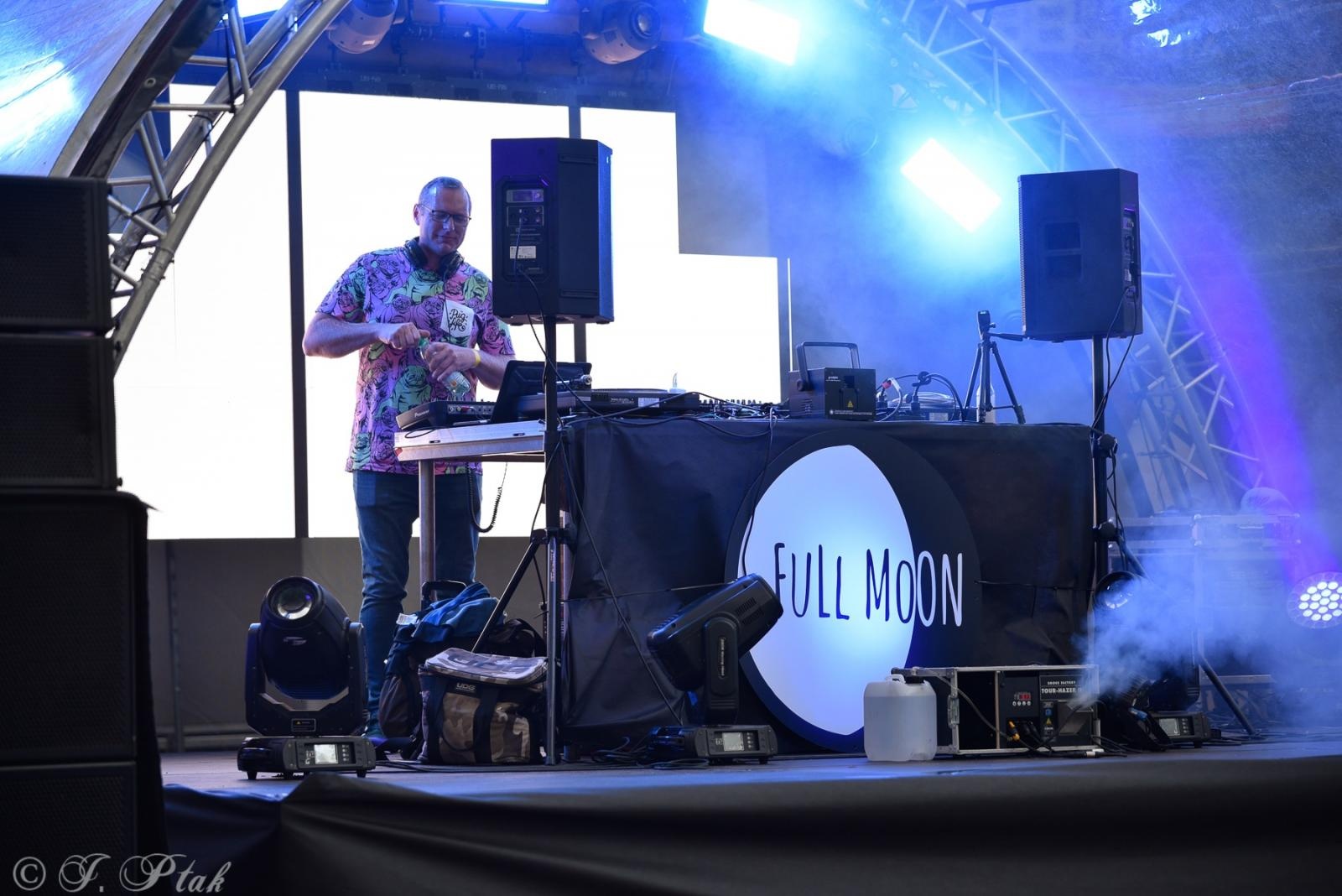 Zdjęcie w galerii na portalu naszraciborz.pl: Full MooN na Piasku - zamek jak dyskoteka wiadomości z regionu