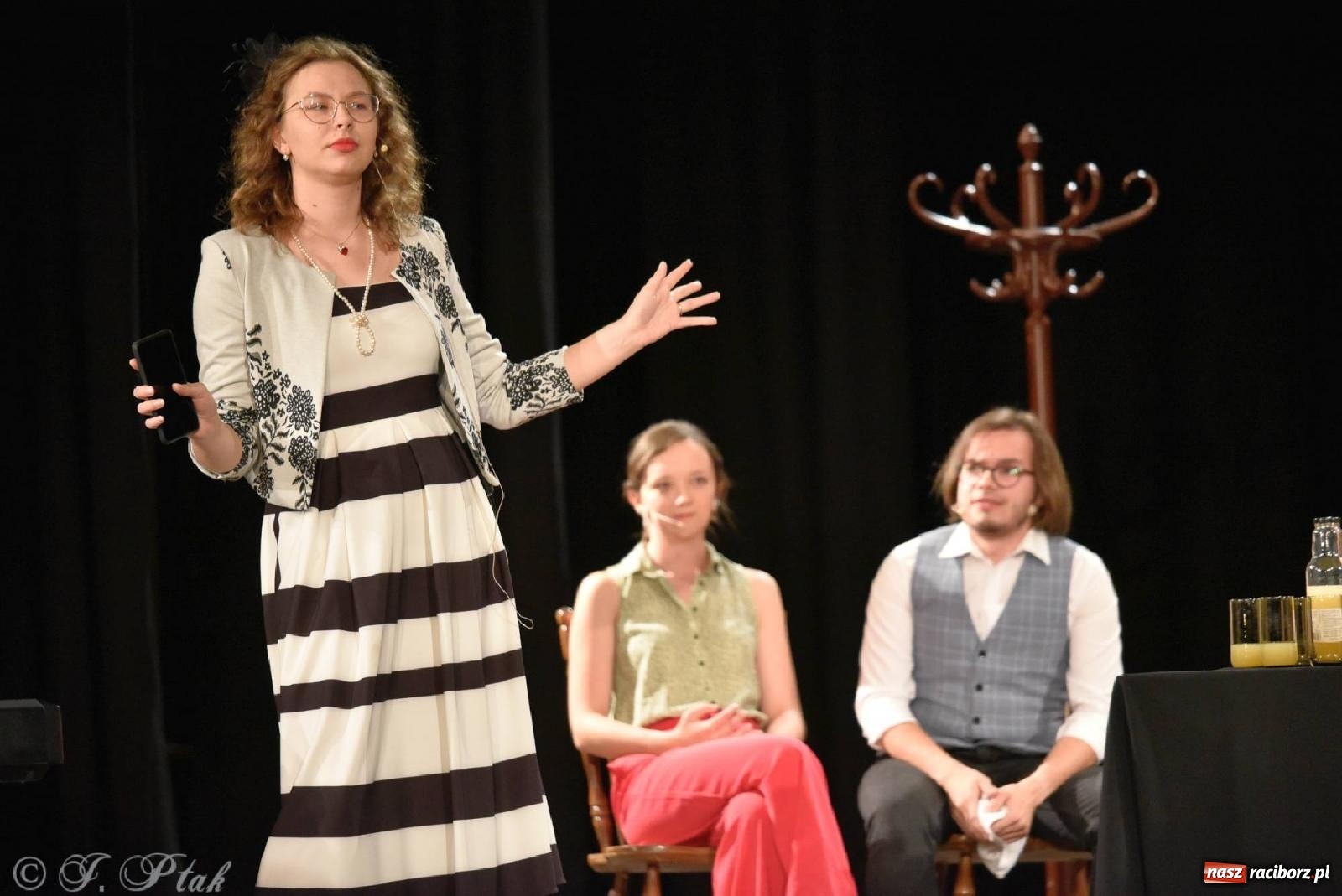Zdjęcie w galerii na portalu naszraciborz.pl: Urodziny Irrealisu na deskach Strzechy [FOTOREPORTAŻ] wiadomości z regionu