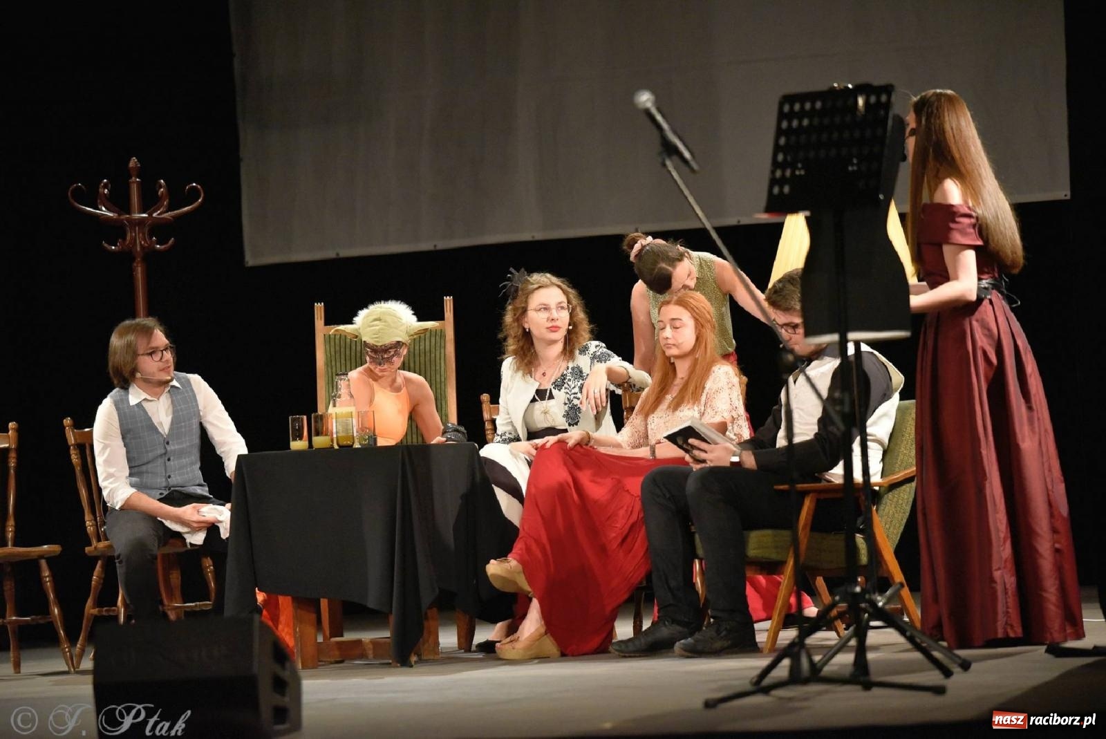 Zdjęcie w galerii na portalu naszraciborz.pl: Urodziny Irrealisu na deskach Strzechy [FOTOREPORTAŻ] wiadomości z regionu