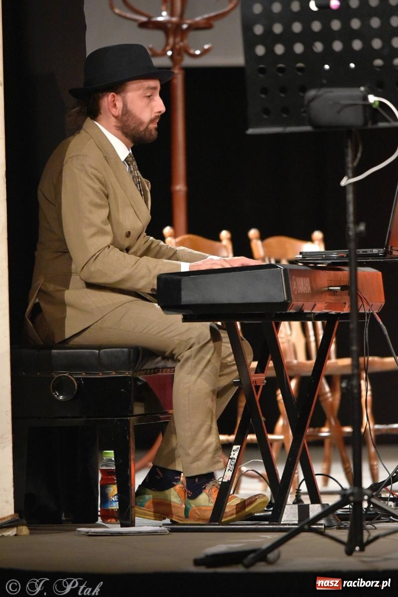 Zdjęcie w galerii na portalu naszraciborz.pl: Urodziny Irrealisu na deskach Strzechy [FOTOREPORTAŻ] wiadomości z regionu