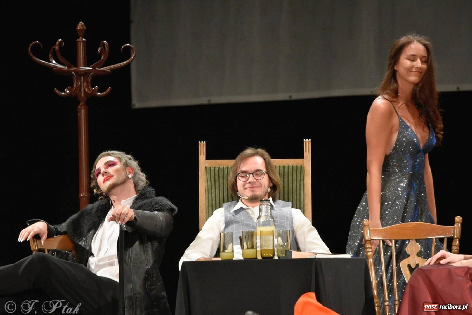 Zdjęcie w galerii na portalu naszraciborz.pl: Urodziny Irrealisu na deskach Strzechy [FOTOREPORTAŻ] wiadomości z regionu