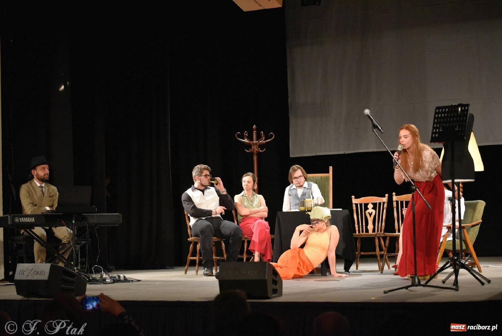 Zdjęcie w galerii na portalu naszraciborz.pl: Urodziny Irrealisu na deskach Strzechy [FOTOREPORTAŻ] wiadomości z regionu