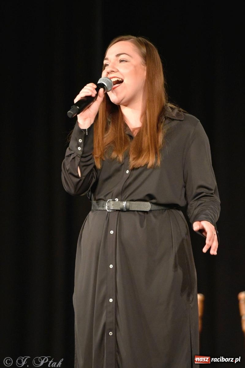 Zdjęcie w galerii na portalu naszraciborz.pl: Urodziny Irrealisu na deskach Strzechy [FOTOREPORTAŻ] wiadomości z regionu