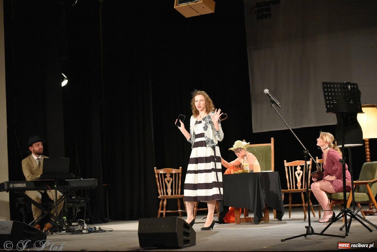 Zdjęcie w galerii na portalu naszraciborz.pl: Urodziny Irrealisu na deskach Strzechy [FOTOREPORTAŻ] wiadomości z regionu