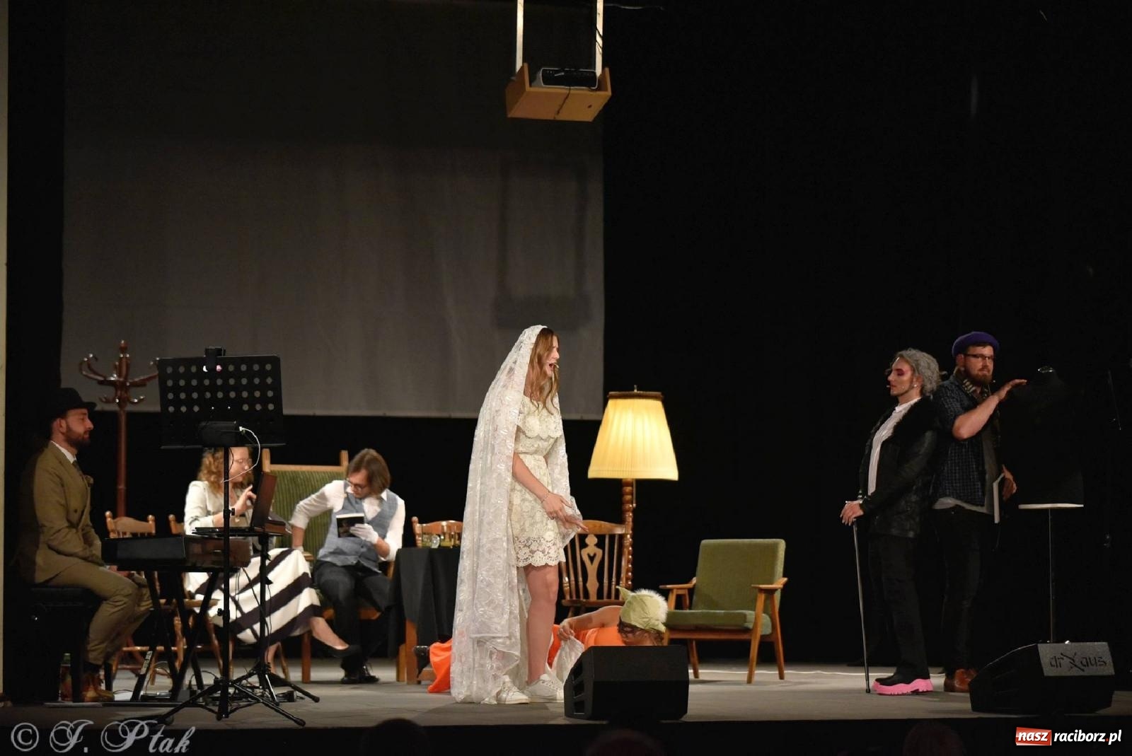 Zdjęcie w galerii na portalu naszraciborz.pl: Urodziny Irrealisu na deskach Strzechy [FOTOREPORTAŻ] wiadomości z regionu