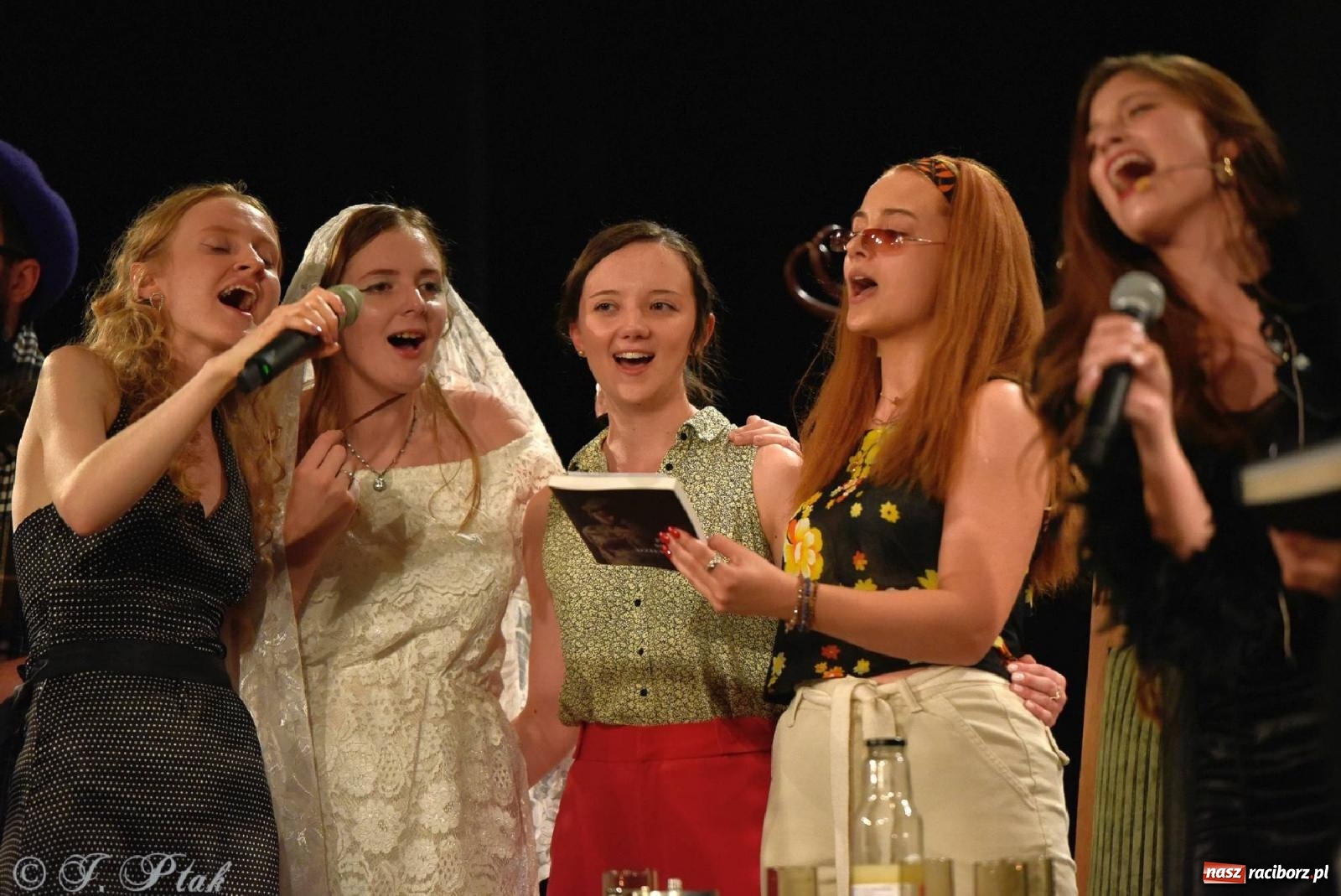 Zdjęcie w galerii na portalu naszraciborz.pl: Urodziny Irrealisu na deskach Strzechy [FOTOREPORTAŻ] wiadomości z regionu