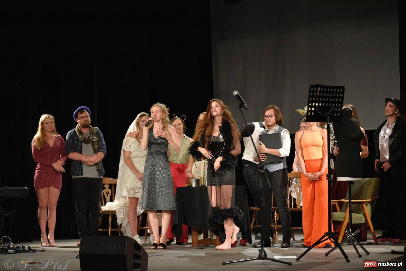 Zdjęcie w galerii na portalu naszraciborz.pl: Urodziny Irrealisu na deskach Strzechy [FOTOREPORTAŻ] wiadomości z regionu