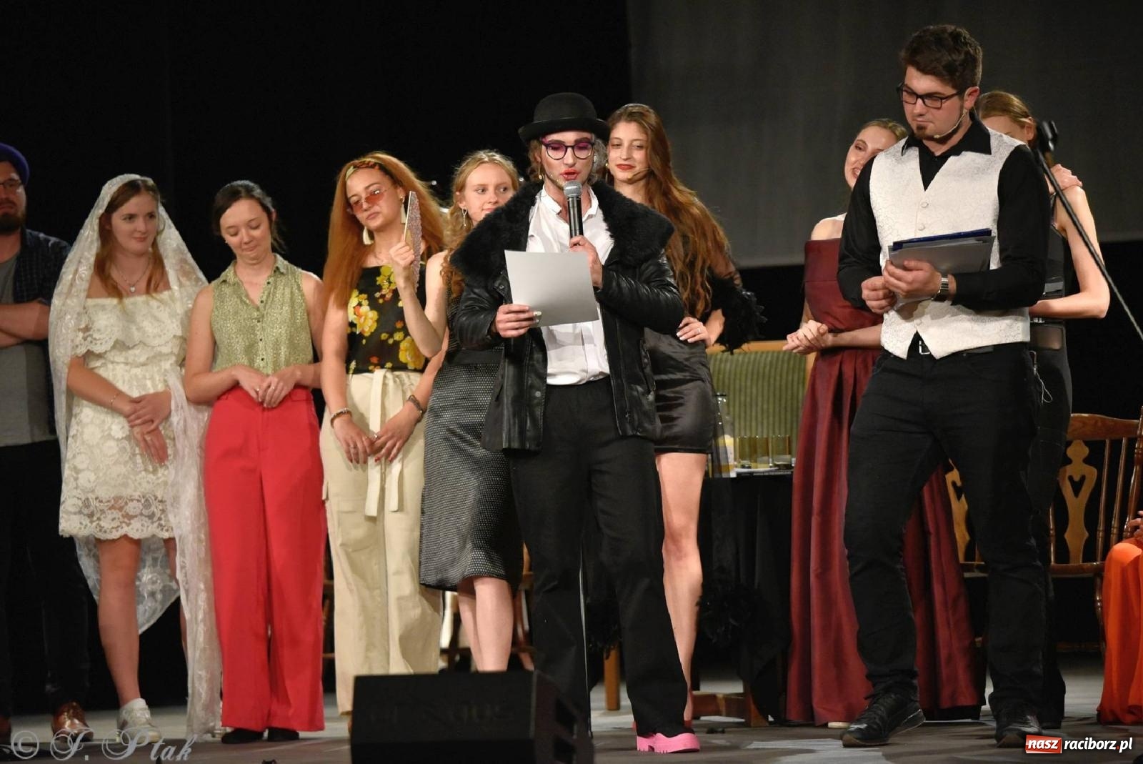 Zdjęcie w galerii na portalu naszraciborz.pl: Urodziny Irrealisu na deskach Strzechy [FOTOREPORTAŻ] wiadomości z regionu