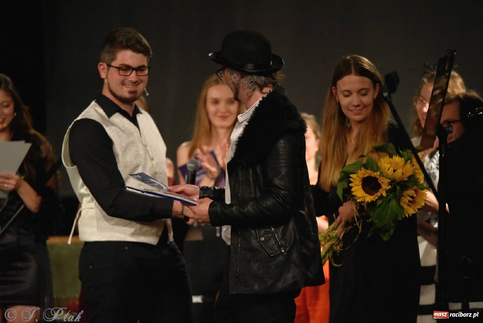 Zdjęcie w galerii na portalu naszraciborz.pl: Urodziny Irrealisu na deskach Strzechy [FOTOREPORTAŻ] wiadomości z regionu