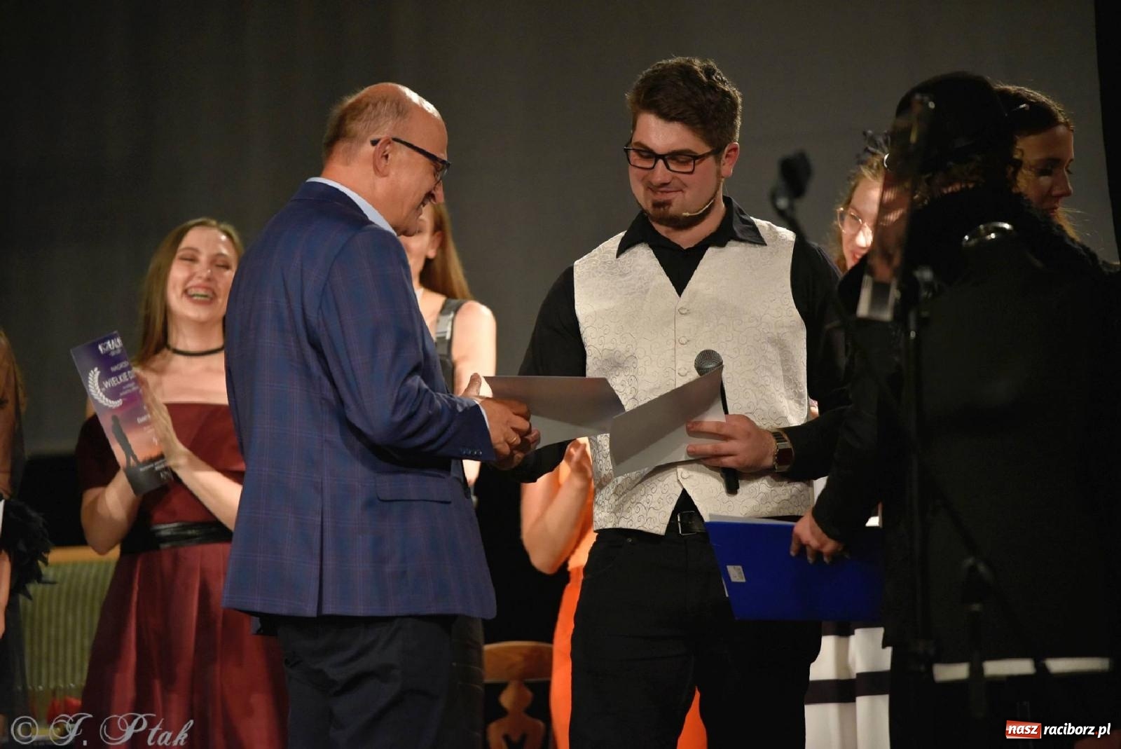 Zdjęcie w galerii na portalu naszraciborz.pl: Urodziny Irrealisu na deskach Strzechy [FOTOREPORTAŻ] wiadomości z regionu