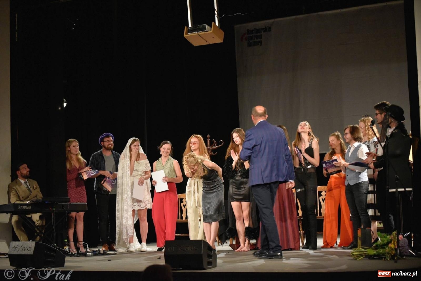 Zdjęcie w galerii na portalu naszraciborz.pl: Urodziny Irrealisu na deskach Strzechy [FOTOREPORTAŻ] wiadomości z regionu