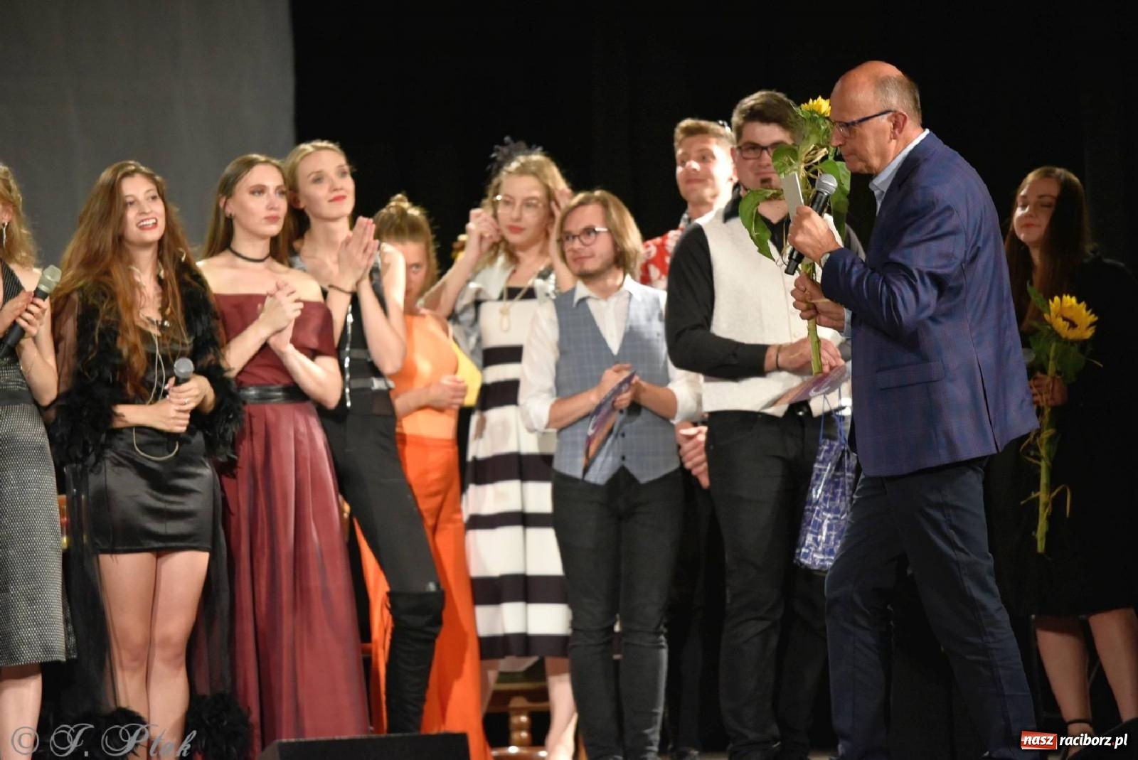 Zdjęcie w galerii na portalu naszraciborz.pl: Urodziny Irrealisu na deskach Strzechy [FOTOREPORTAŻ] wiadomości z regionu