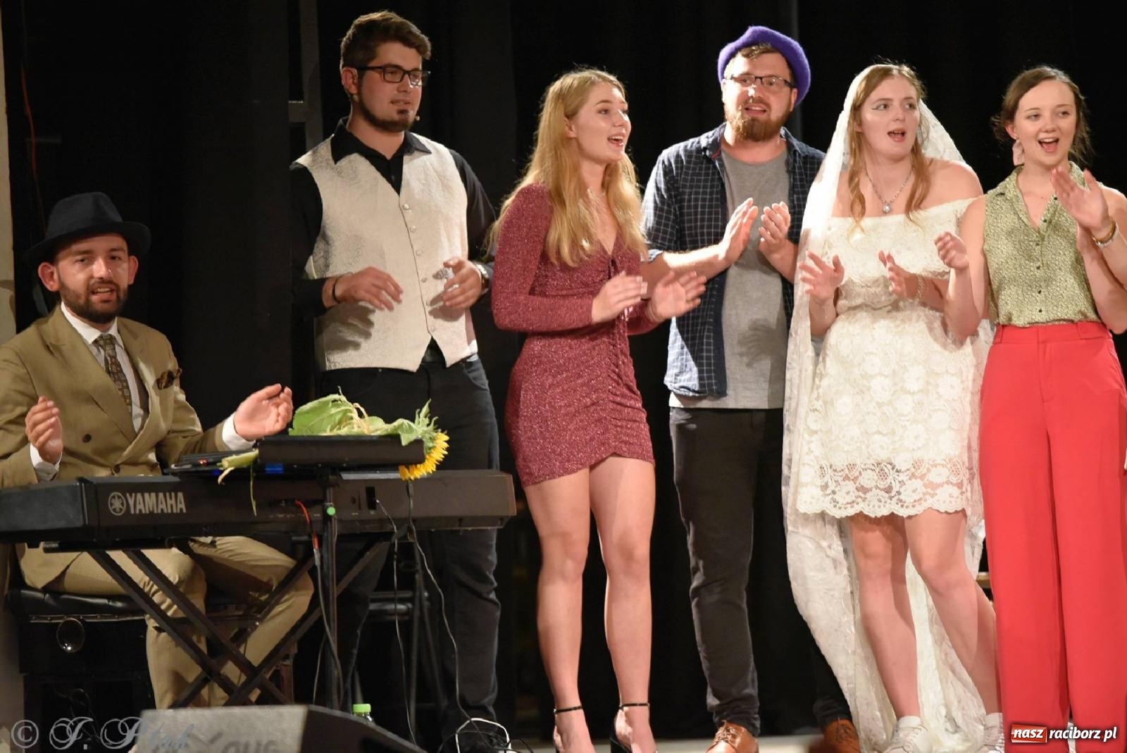 Zdjęcie w galerii na portalu naszraciborz.pl: Urodziny Irrealisu na deskach Strzechy [FOTOREPORTAŻ] wiadomości z regionu