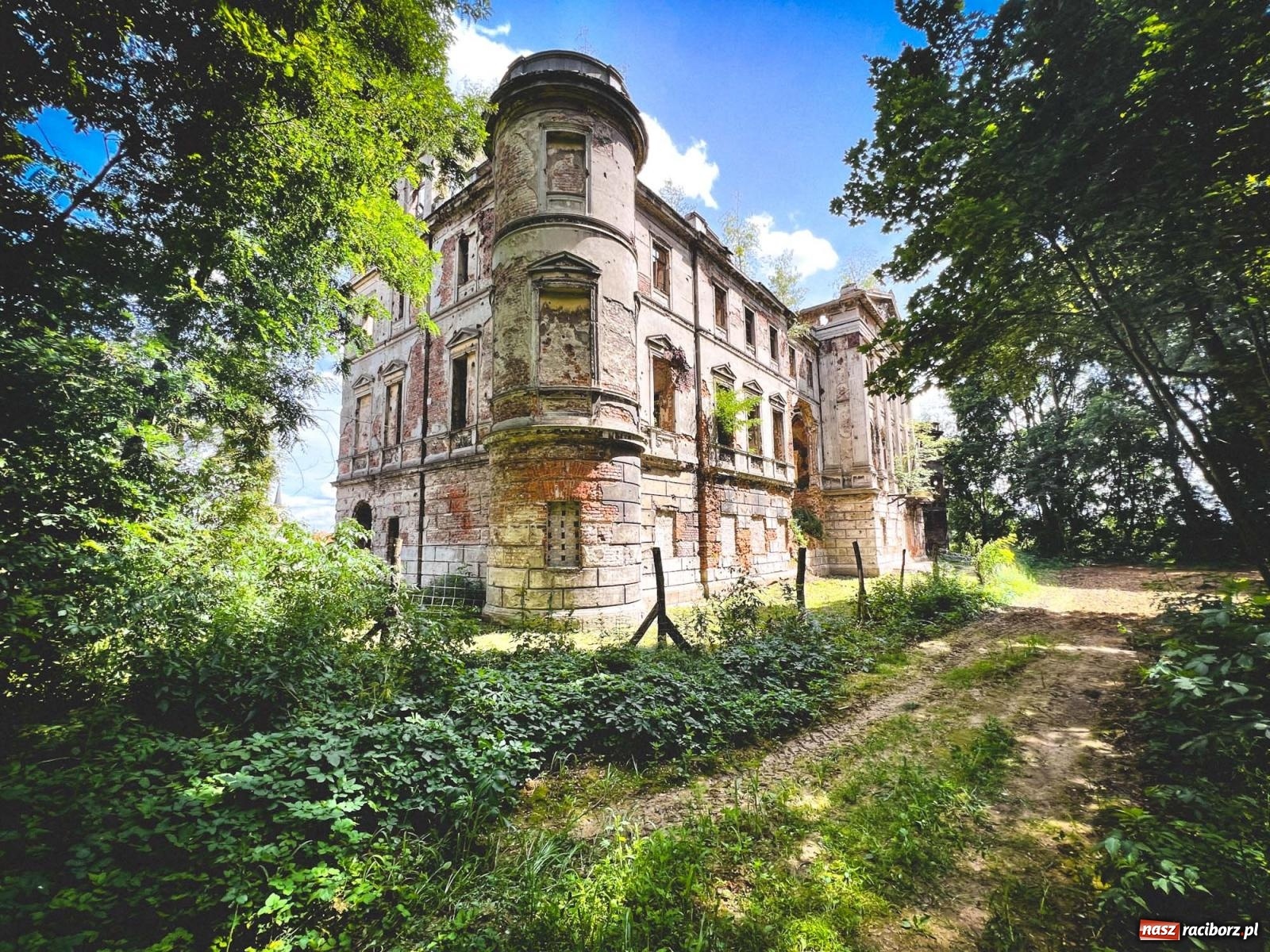 Zdjęcie w galerii na portalu naszraciborz.pl: Tajemnice mauzoleum rodziny von Eickstedt [FOTO i WIDEO] wiadomości z regionu