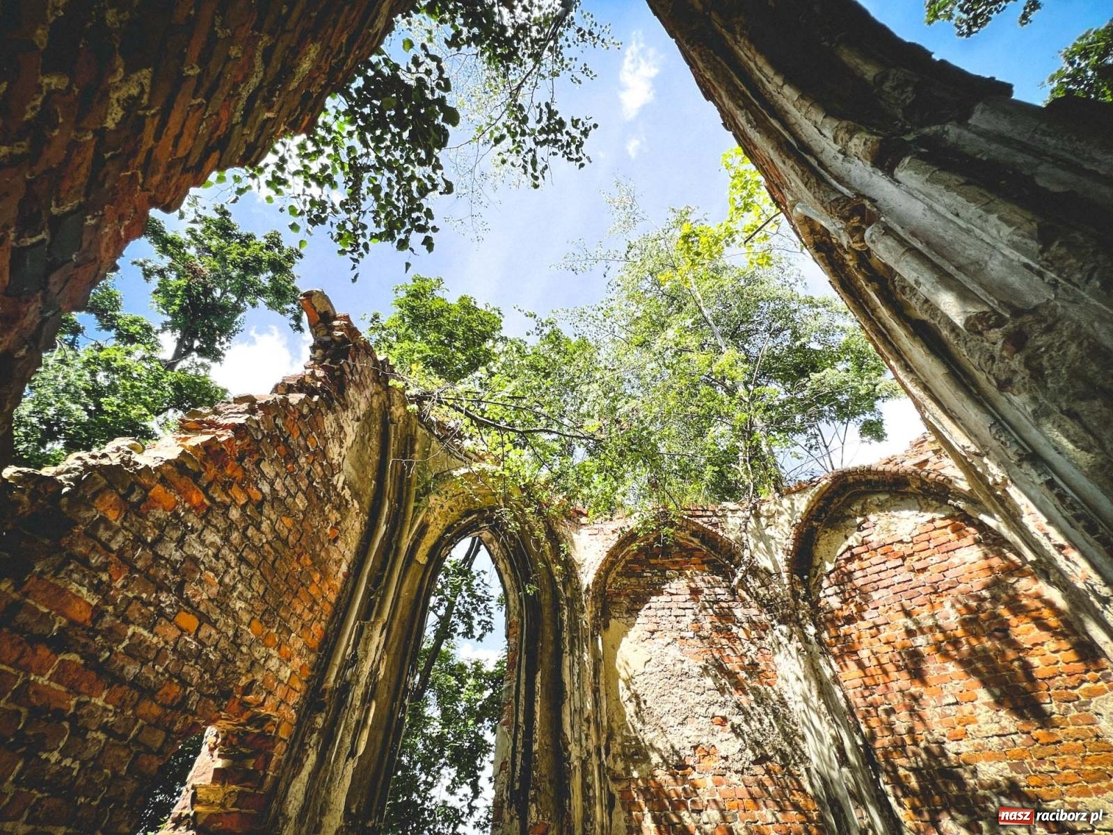 Zdjęcie w galerii na portalu naszraciborz.pl: Tajemnice mauzoleum rodziny von Eickstedt [FOTO i WIDEO] wiadomości z regionu