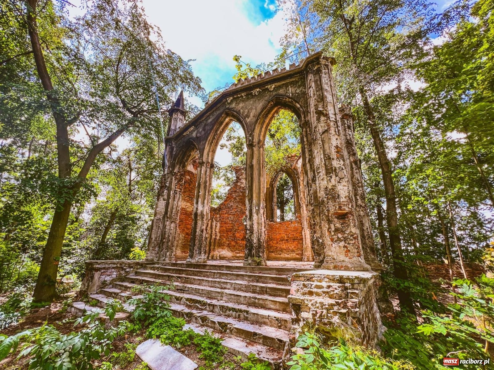 Zdjęcie w galerii na portalu naszraciborz.pl: Tajemnice mauzoleum rodziny von Eickstedt [FOTO i WIDEO] wiadomości z regionu