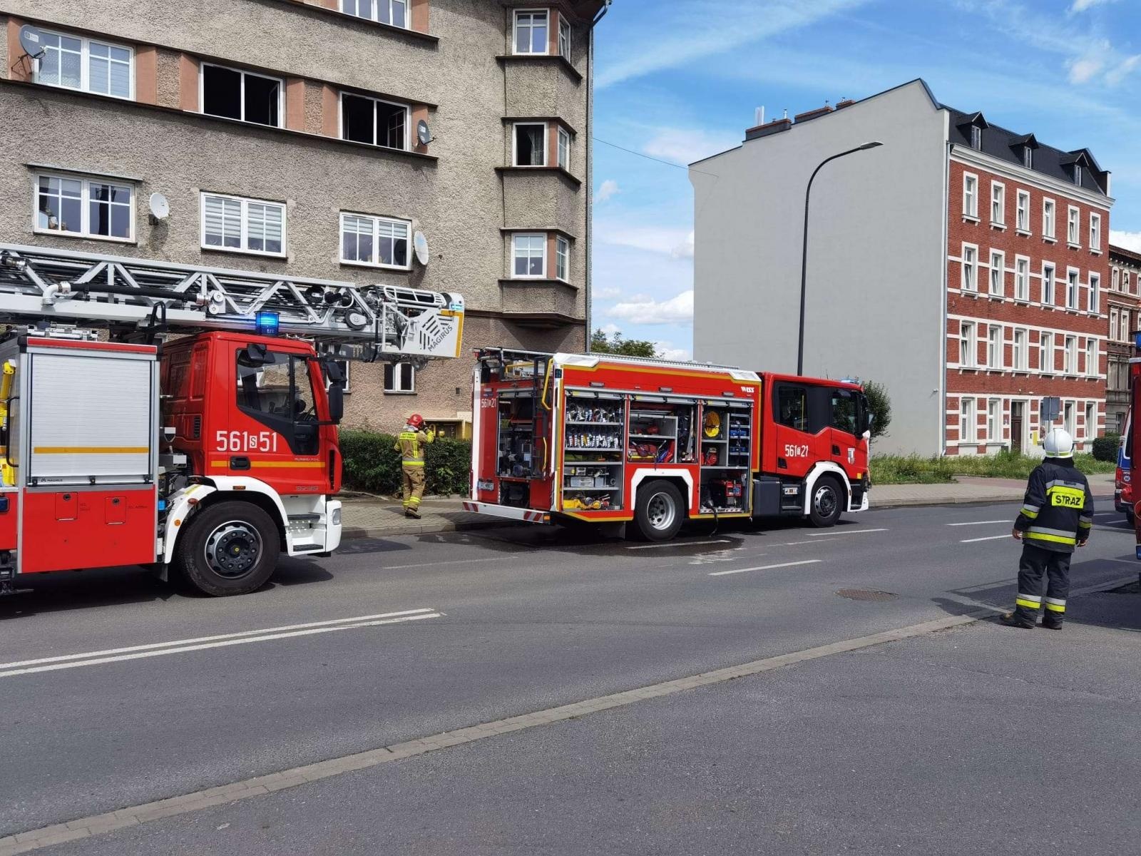 Zdjęcie w galerii na portalu naszraciborz.pl: Pożar w mieszkaniu przy ulicy Eichendorffa [FOTO] wiadomości z regionu