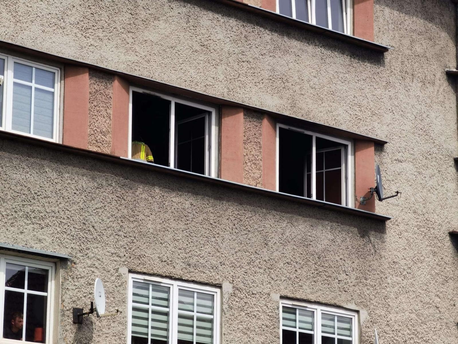 Zdjęcie w galerii na portalu naszraciborz.pl: Pożar w mieszkaniu przy ulicy Eichendorffa [FOTO] wiadomości z regionu