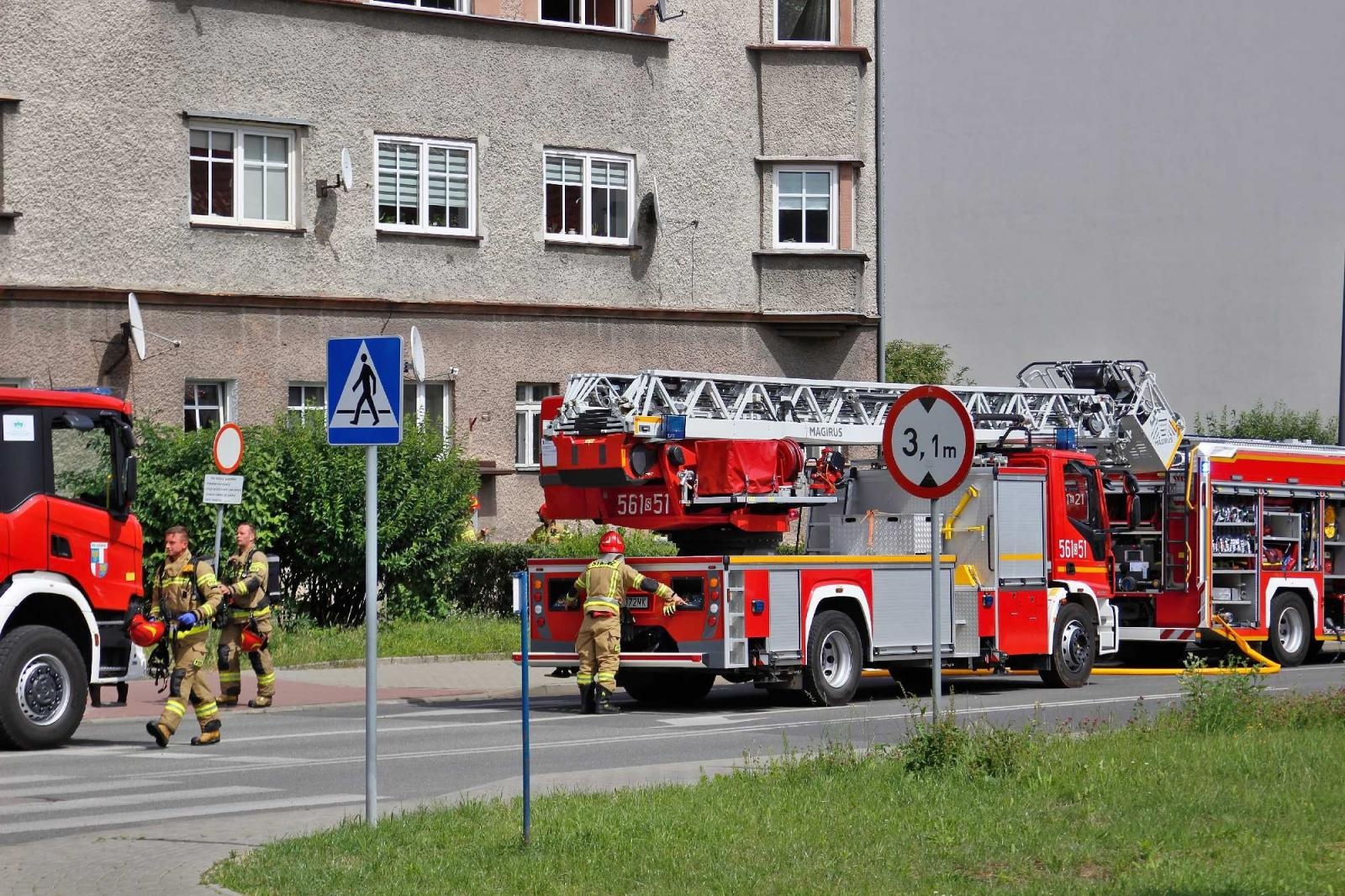 Zdjęcie w galerii na portalu naszraciborz.pl: Pożar w mieszkaniu przy ulicy Eichendorffa [FOTO] wiadomości z regionu