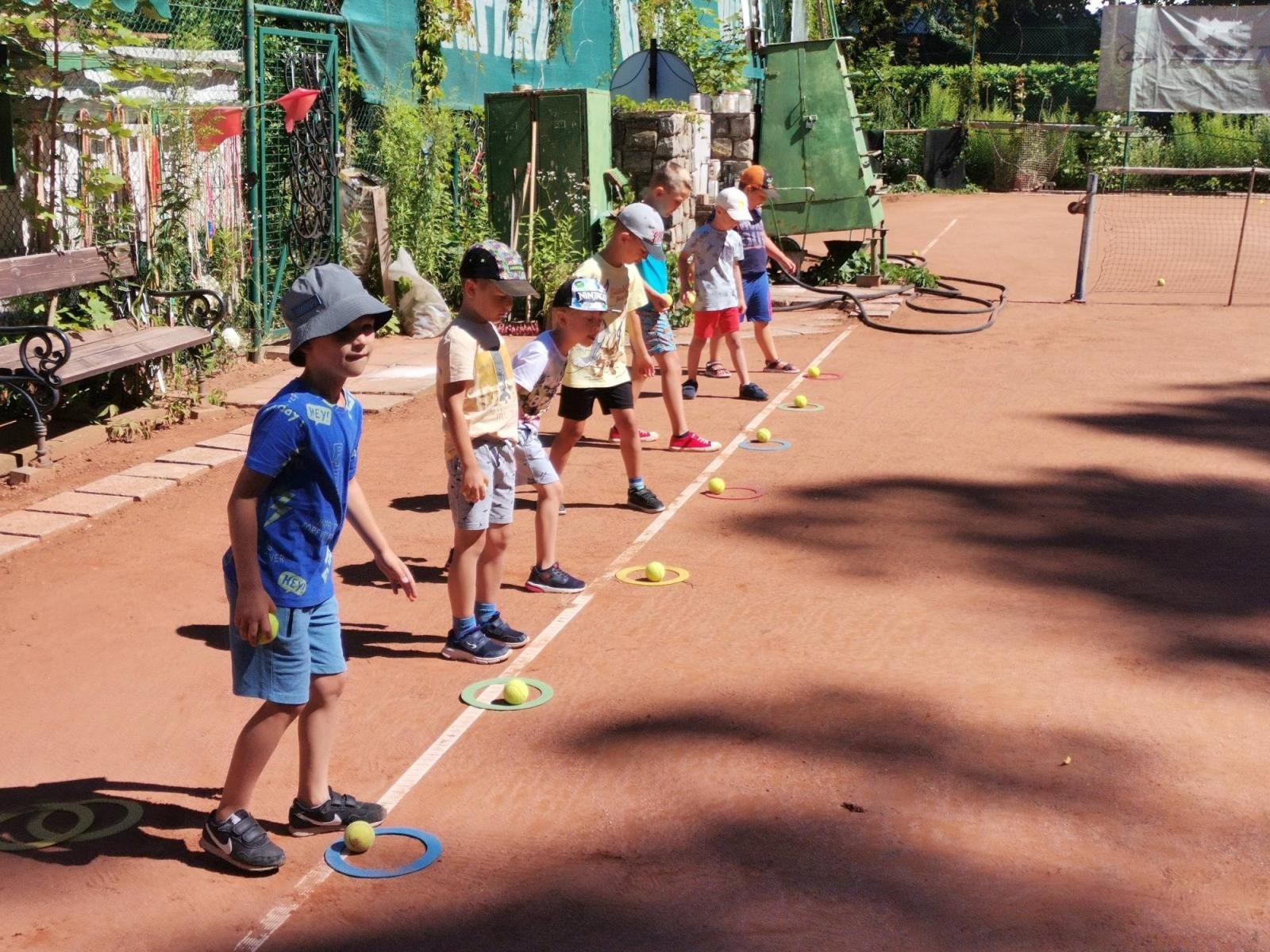 Zdjęcie w galerii na portalu naszraciborz.pl: Tenisowe zmagania przedszkolaków ze Słonecznej wiadomości z regionu