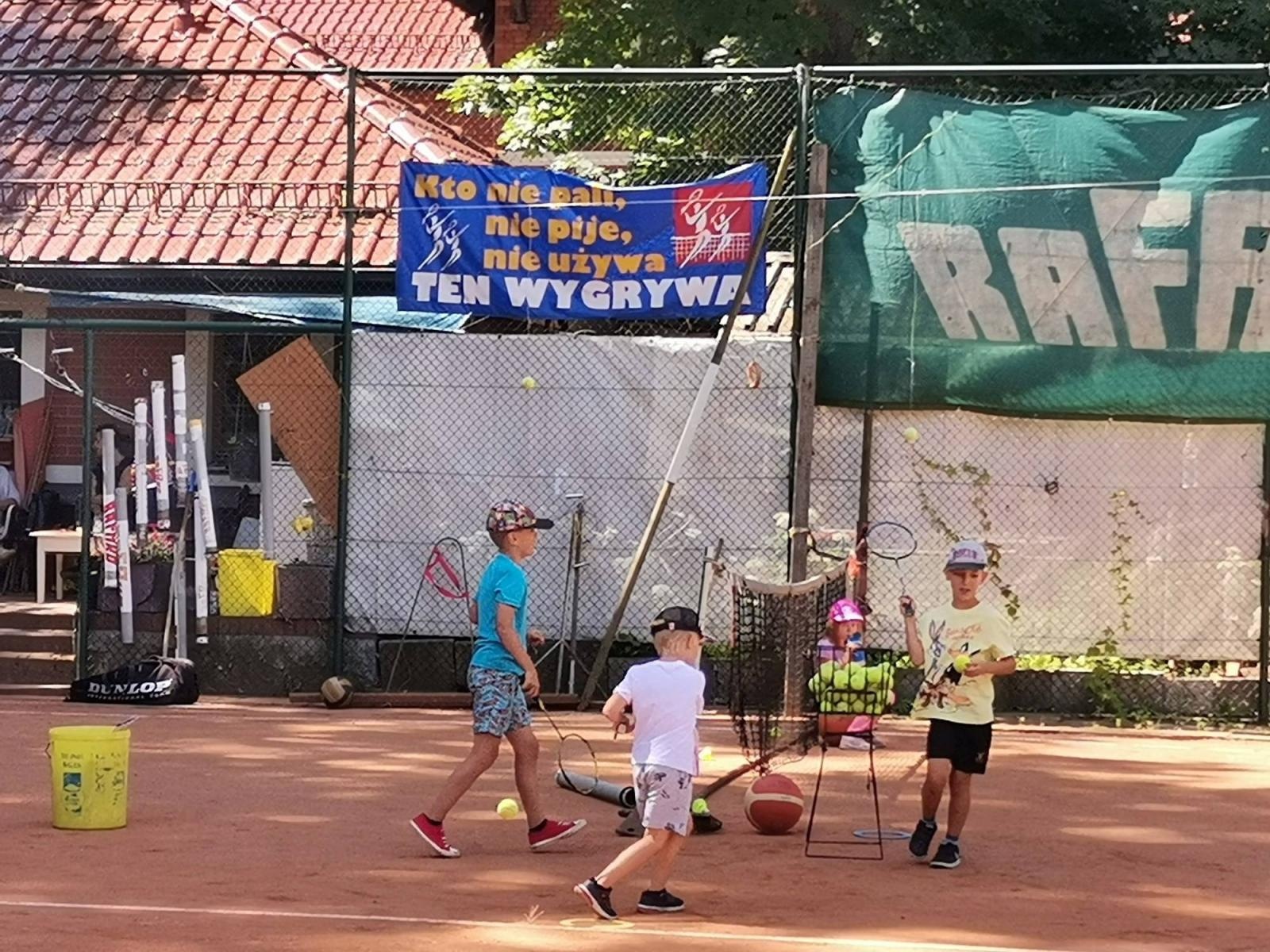Zdjęcie w galerii na portalu naszraciborz.pl: Tenisowe zmagania przedszkolaków ze Słonecznej wiadomości z regionu