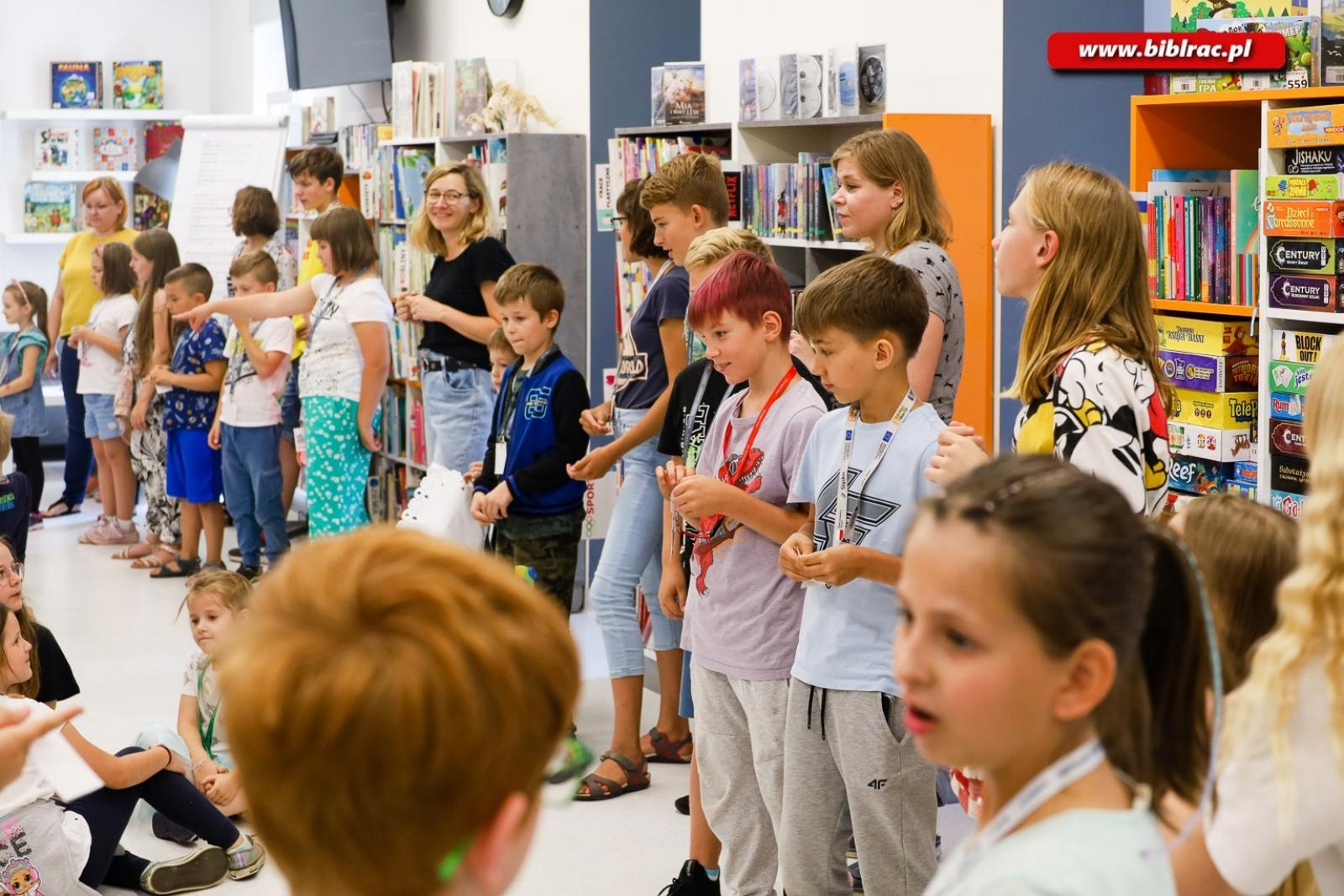 Zdjęcie w galerii na portalu naszraciborz.pl: 3 tydzień lata z biblioteką - baśnie ukraińskie i muzeum koloru wiadomości z regionu
