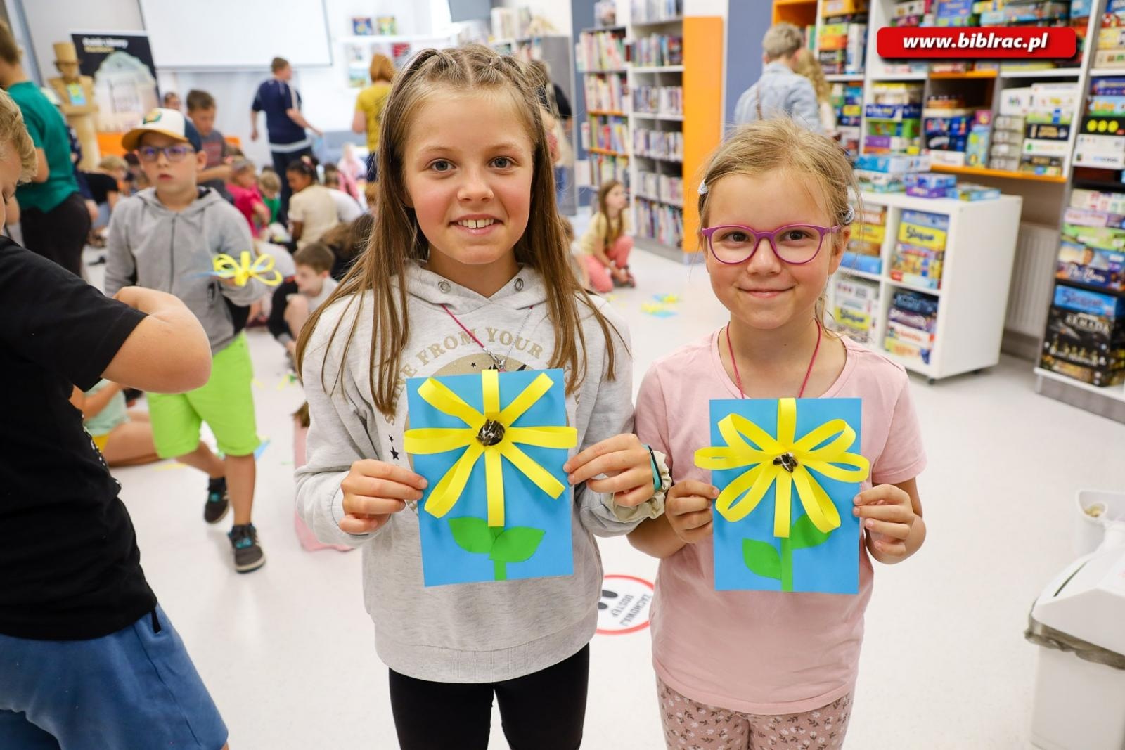Zdjęcie w galerii na portalu naszraciborz.pl: 3 tydzień lata z biblioteką - baśnie ukraińskie i muzeum koloru wiadomości z regionu
