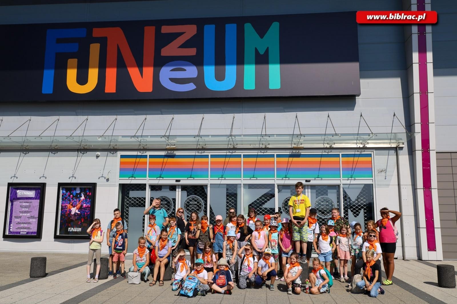 Zdjęcie w galerii na portalu naszraciborz.pl: 3 tydzień lata z biblioteką - baśnie ukraińskie i muzeum koloru wiadomości z regionu