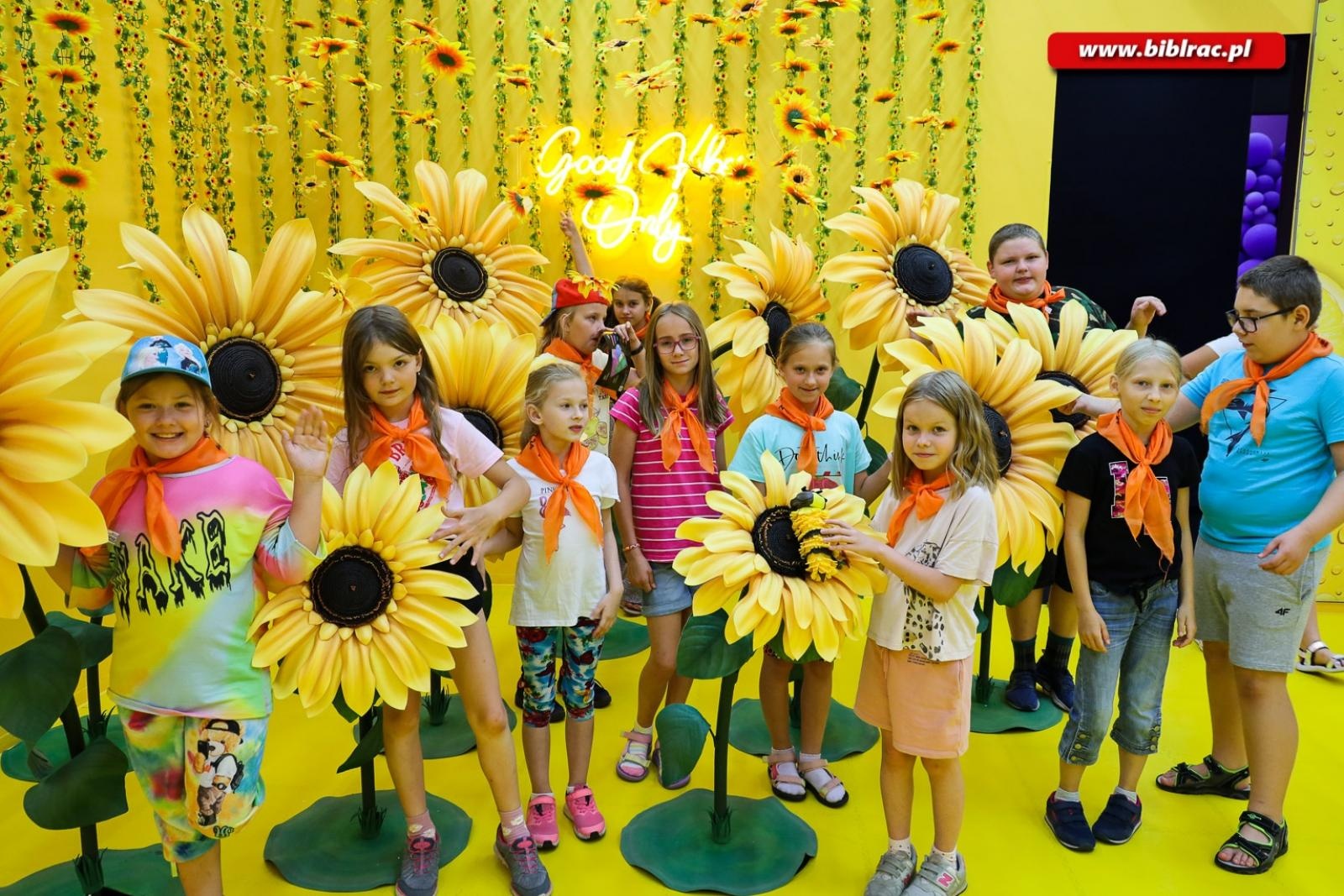 Zdjęcie w galerii na portalu naszraciborz.pl: 3 tydzień lata z biblioteką - baśnie ukraińskie i muzeum koloru wiadomości z regionu