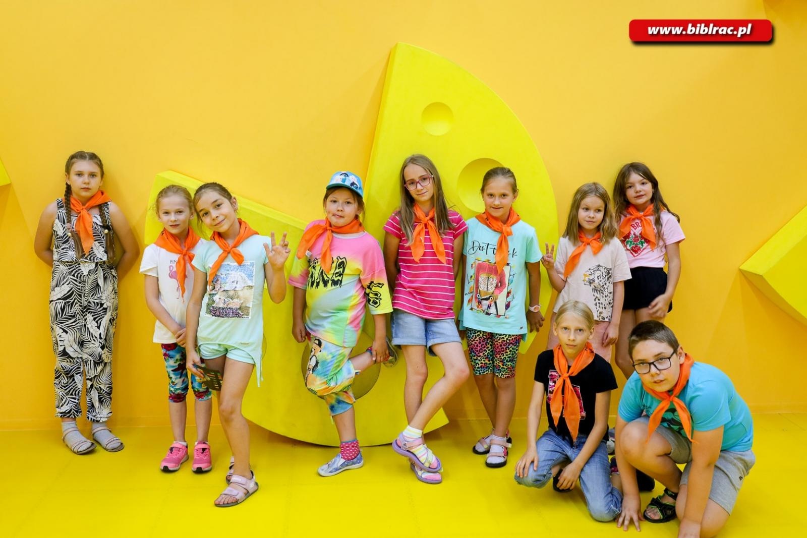 Zdjęcie w galerii na portalu naszraciborz.pl: 3 tydzień lata z biblioteką - baśnie ukraińskie i muzeum koloru wiadomości z regionu