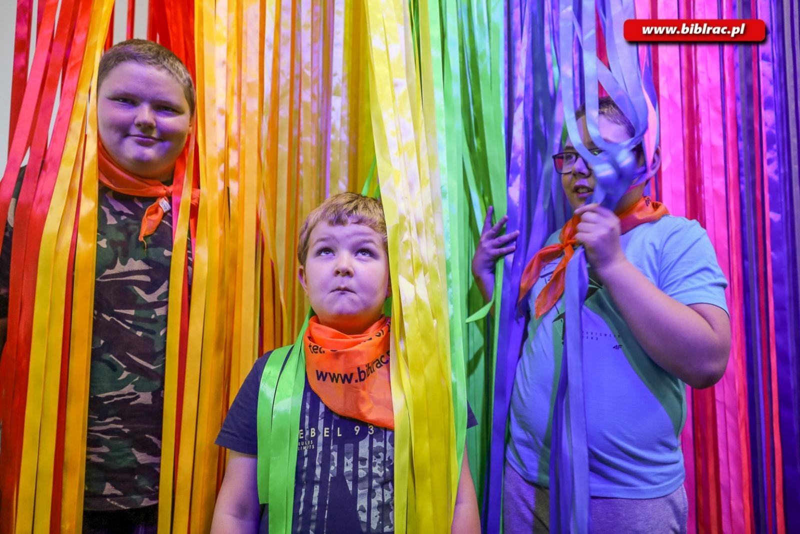Zdjęcie w galerii na portalu naszraciborz.pl: 3 tydzień lata z biblioteką - baśnie ukraińskie i muzeum koloru wiadomości z regionu
