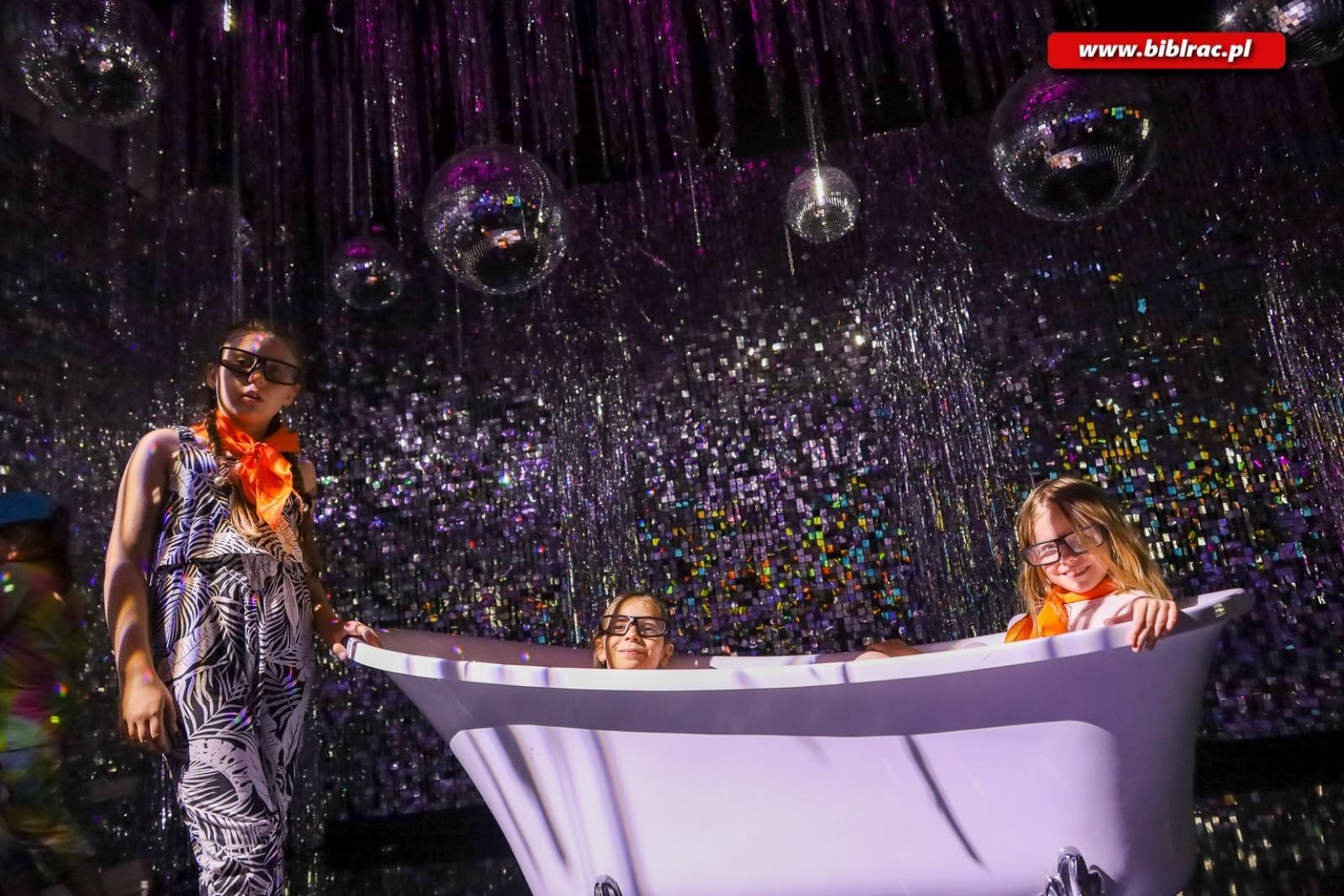 Zdjęcie w galerii na portalu naszraciborz.pl: 3 tydzień lata z biblioteką - baśnie ukraińskie i muzeum koloru wiadomości z regionu