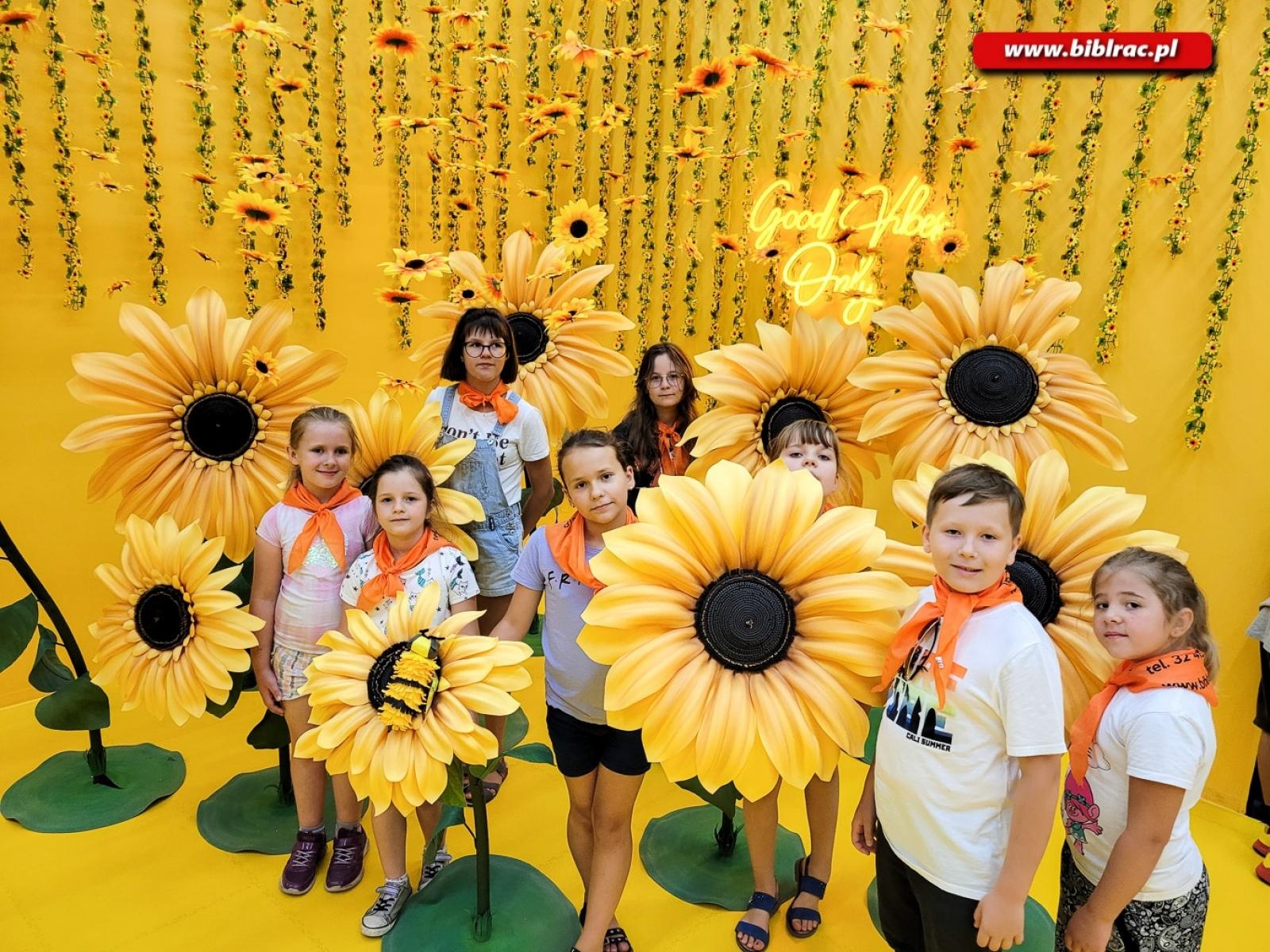 Zdjęcie w galerii na portalu naszraciborz.pl: 3 tydzień lata z biblioteką - baśnie ukraińskie i muzeum koloru wiadomości z regionu