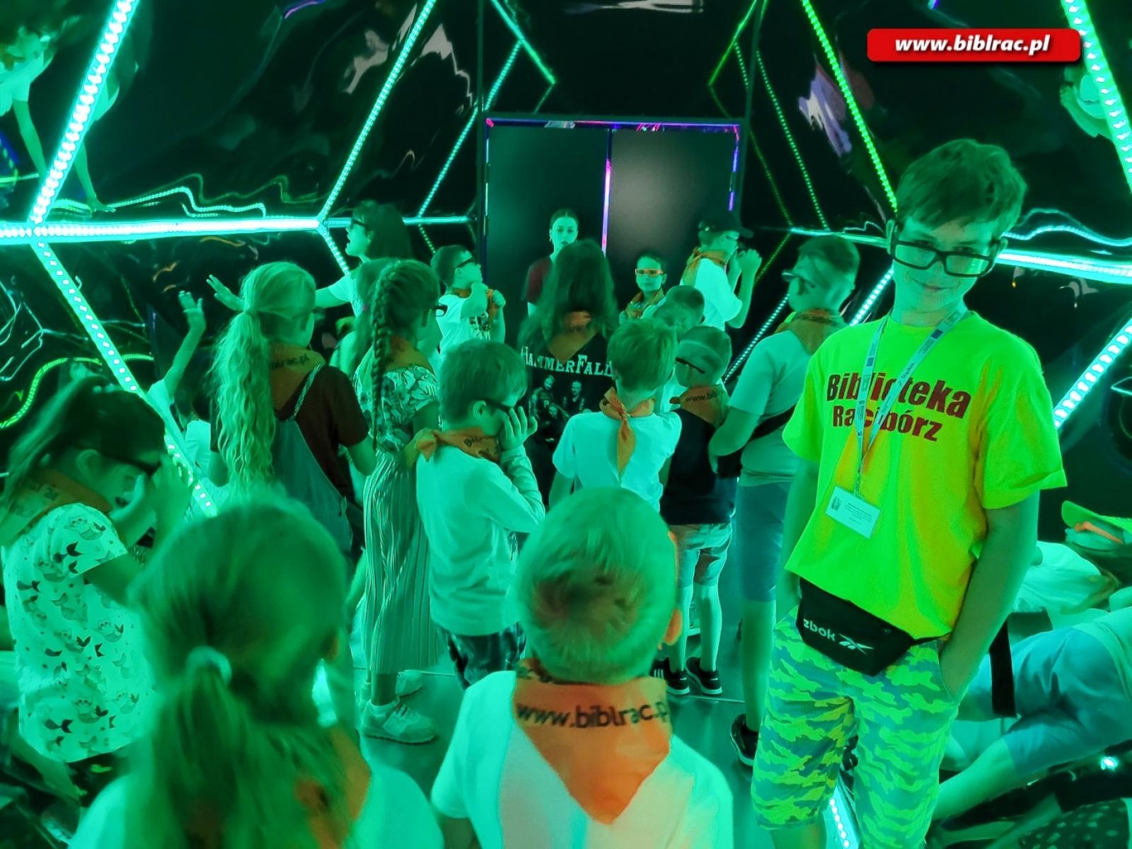 Zdjęcie w galerii na portalu naszraciborz.pl: 3 tydzień lata z biblioteką - baśnie ukraińskie i muzeum koloru wiadomości z regionu