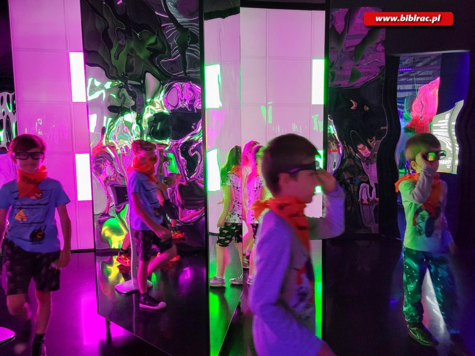 Zdjęcie w galerii na portalu naszraciborz.pl: 3 tydzień lata z biblioteką - baśnie ukraińskie i muzeum koloru wiadomości z regionu