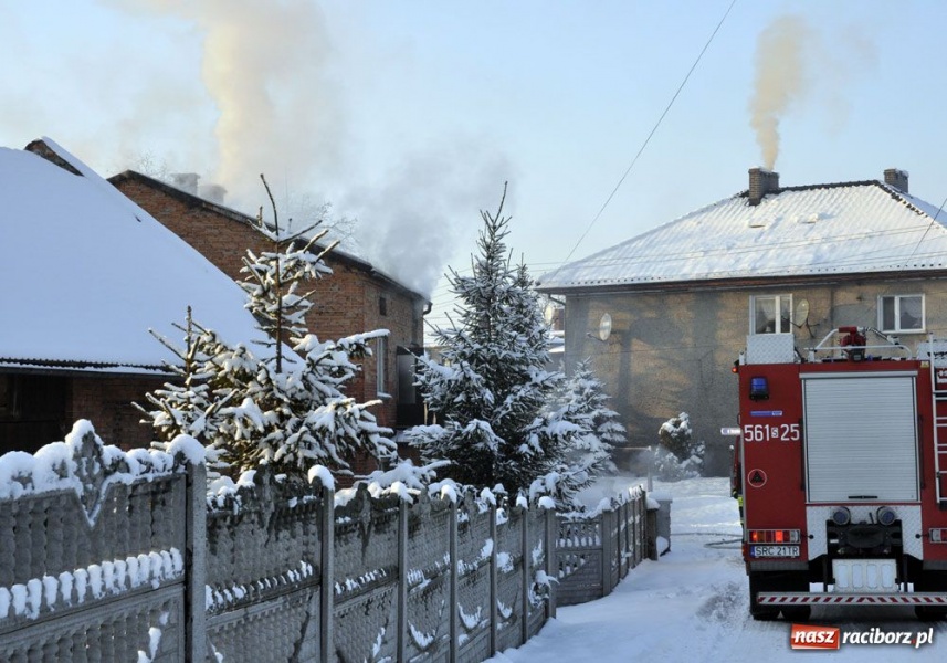 Zdjęcie w galerii na portalu naszraciborz.pl: Pożar domu w Brzeziu. Paliły się szmaty wiadomości z regionu