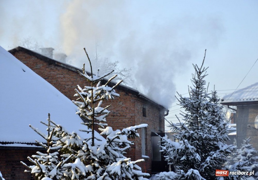 Zdjęcie w galerii na portalu naszraciborz.pl: Pożar domu w Brzeziu. Paliły się szmaty wiadomości z regionu