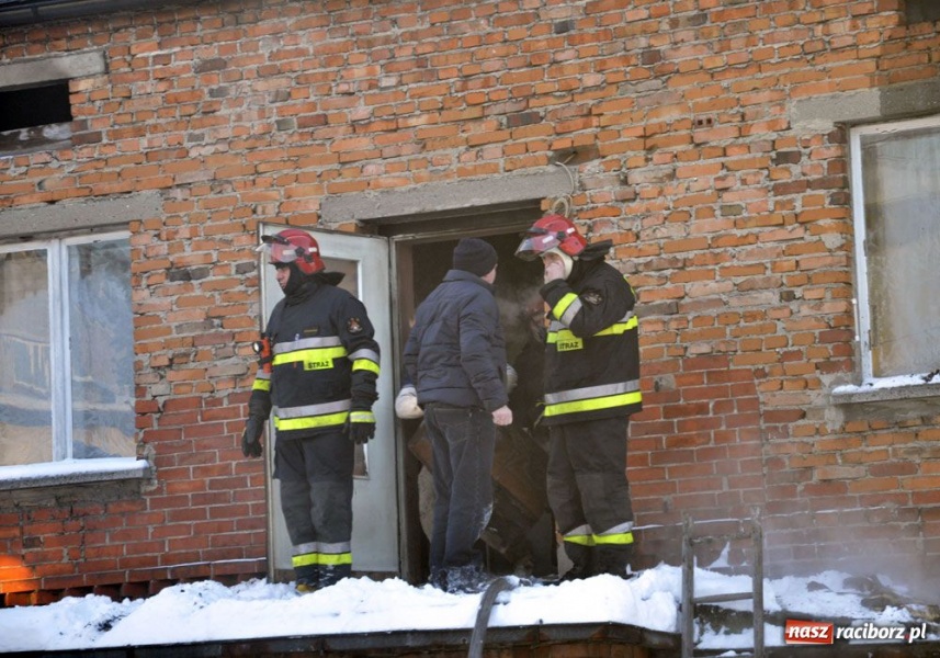 Zdjęcie w galerii na portalu naszraciborz.pl: Pożar domu w Brzeziu. Paliły się szmaty wiadomości z regionu