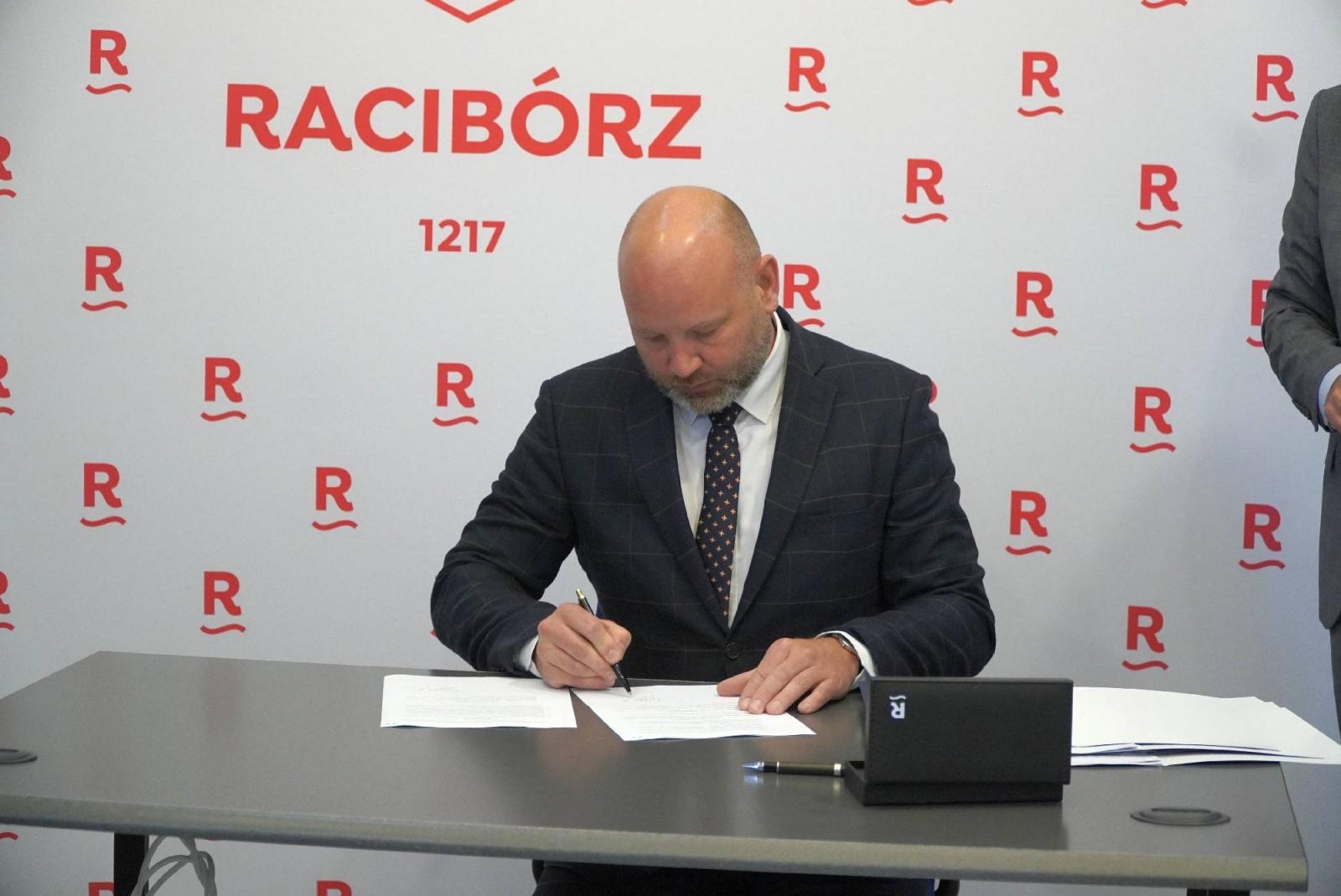 Zdjęcie w galerii na portalu naszraciborz.pl: W Raciborzu powstał klaster energii. Cel to niższe rachunki za prąd wiadomości z regionu