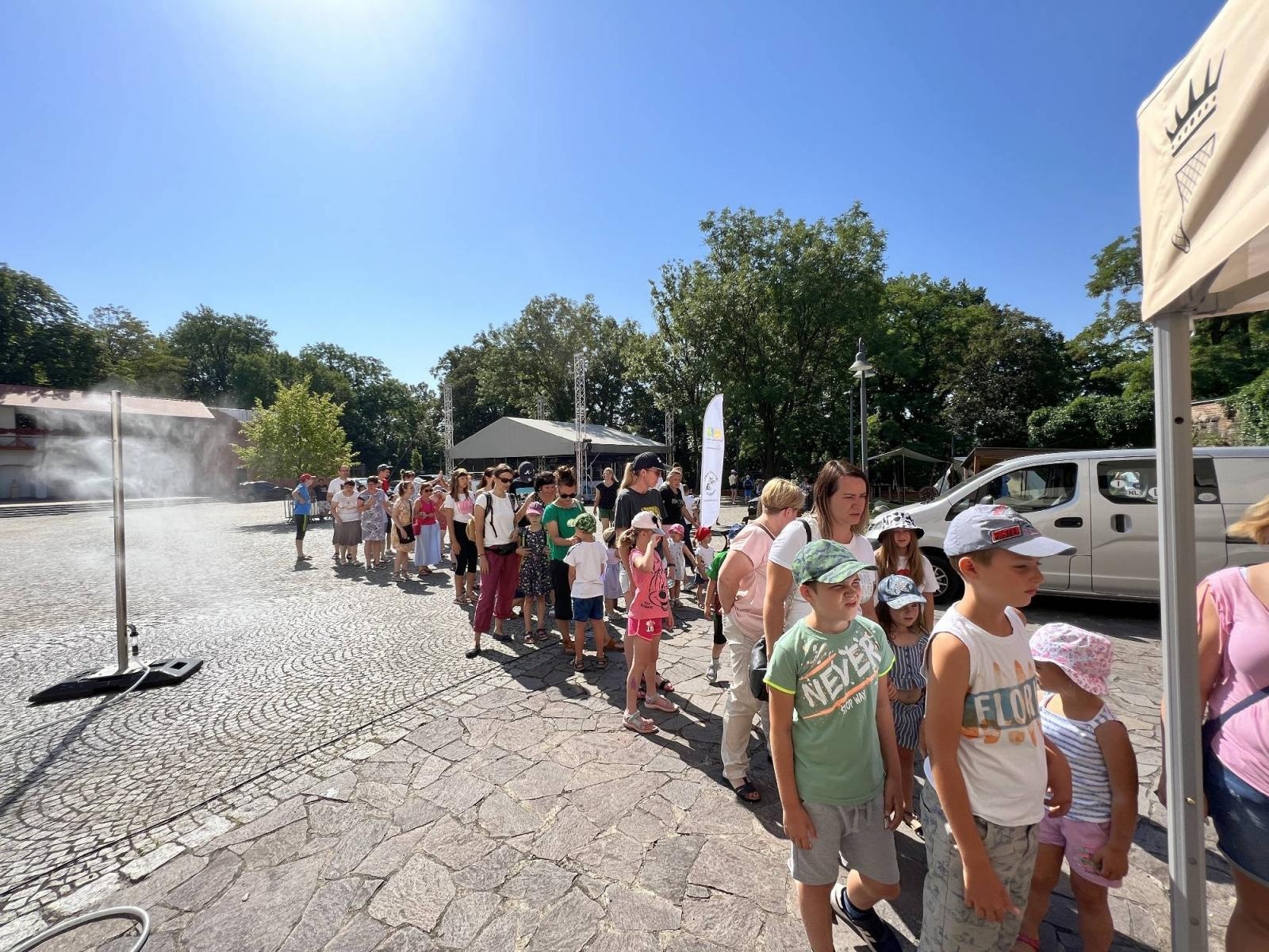 Zdjęcie w galerii na portalu naszraciborz.pl: Na zamku otwarto nowy plac zabaw. Jest też wirtualna przymierzalnia [WIDEO] wiadomości z regionu