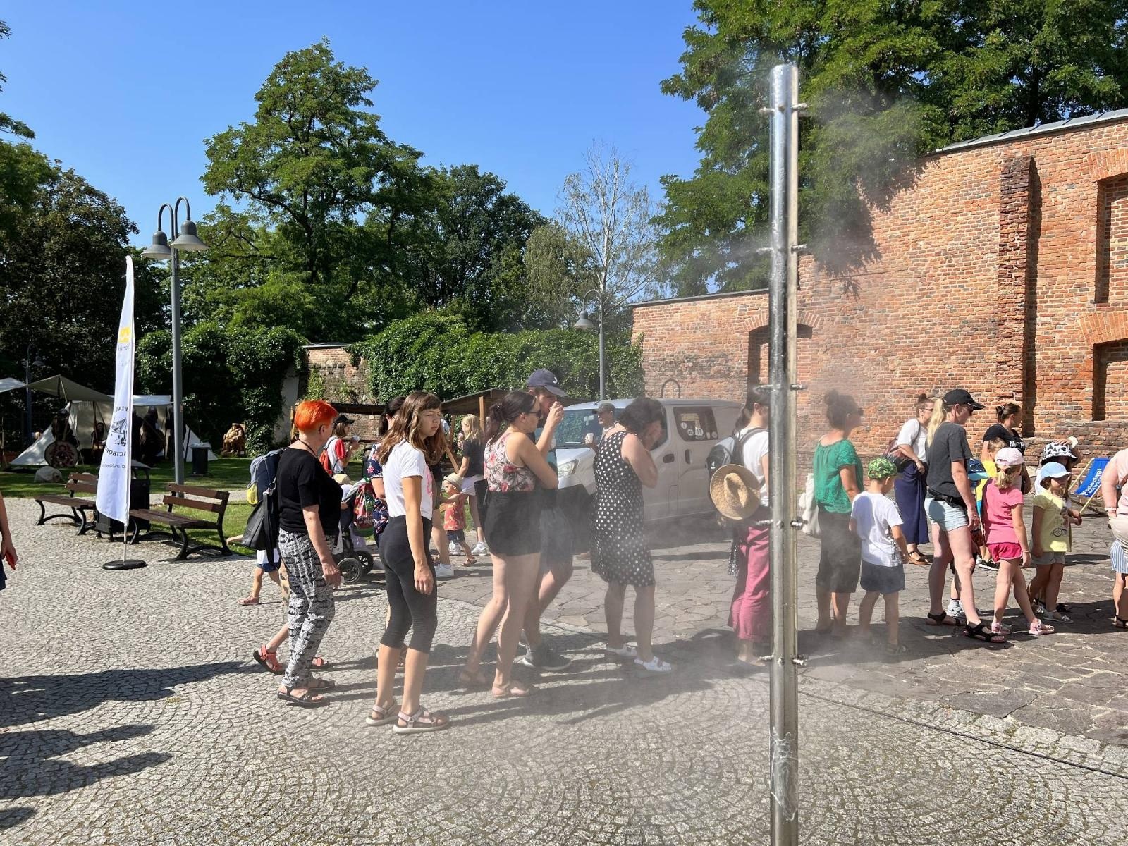 Zdjęcie w galerii na portalu naszraciborz.pl: Na zamku otwarto nowy plac zabaw. Jest też wirtualna przymierzalnia [WIDEO] wiadomości z regionu