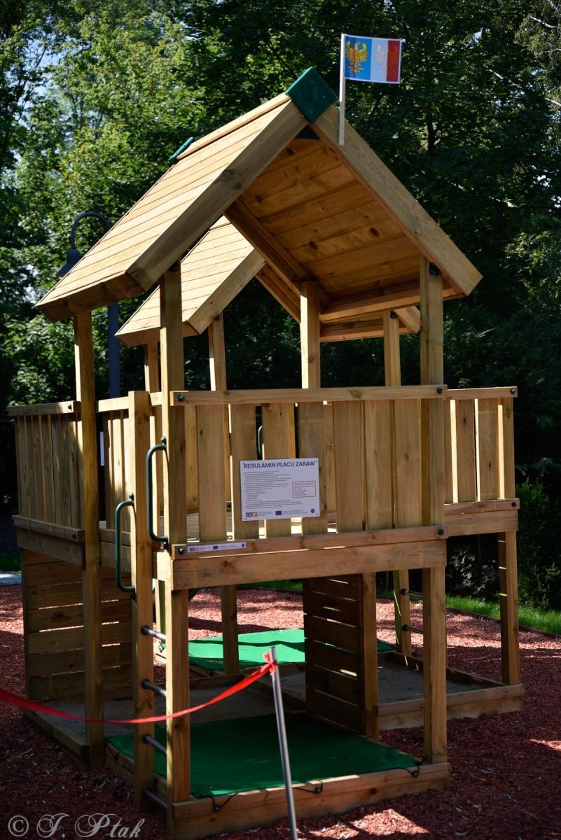 Zdjęcie w galerii na portalu naszraciborz.pl: Na zamku otwarto nowy plac zabaw. Jest też wirtualna przymierzalnia [WIDEO] wiadomości z regionu