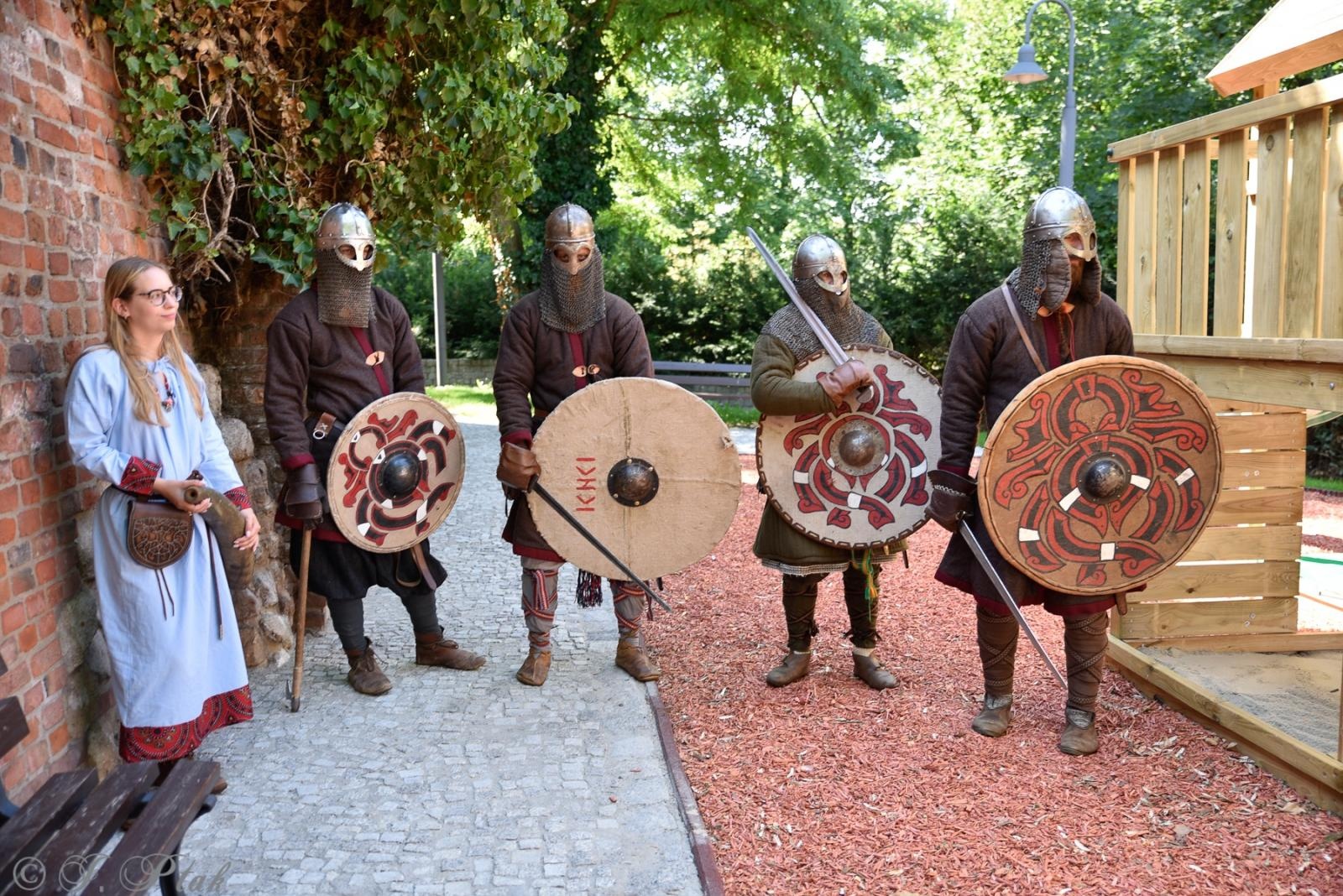 Zdjęcie w galerii na portalu naszraciborz.pl: Na zamku otwarto nowy plac zabaw. Jest też wirtualna przymierzalnia [WIDEO] wiadomości z regionu