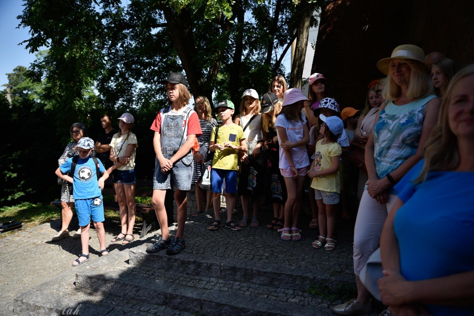 Zdjęcie w galerii na portalu naszraciborz.pl: Na zamku otwarto nowy plac zabaw. Jest też wirtualna przymierzalnia [WIDEO] wiadomości z regionu