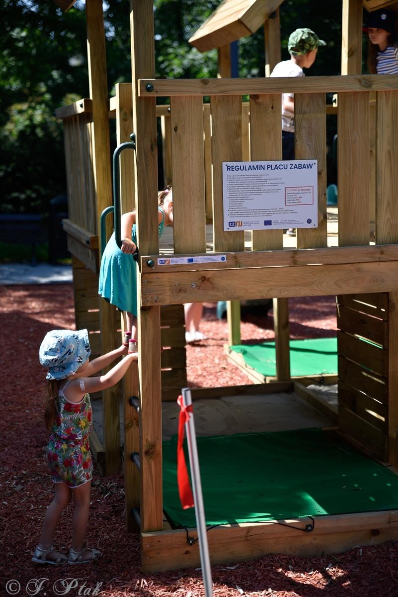 Zdjęcie w galerii na portalu naszraciborz.pl: Na zamku otwarto nowy plac zabaw. Jest też wirtualna przymierzalnia [WIDEO] wiadomości z regionu