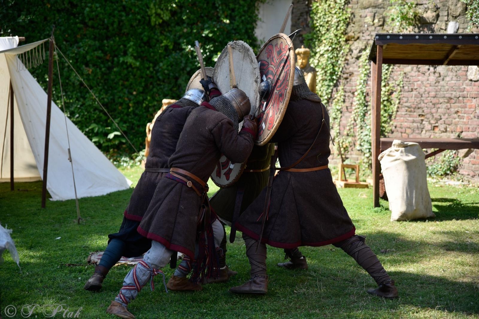 Zdjęcie w galerii na portalu naszraciborz.pl: Na zamku otwarto nowy plac zabaw. Jest też wirtualna przymierzalnia [WIDEO] wiadomości z regionu