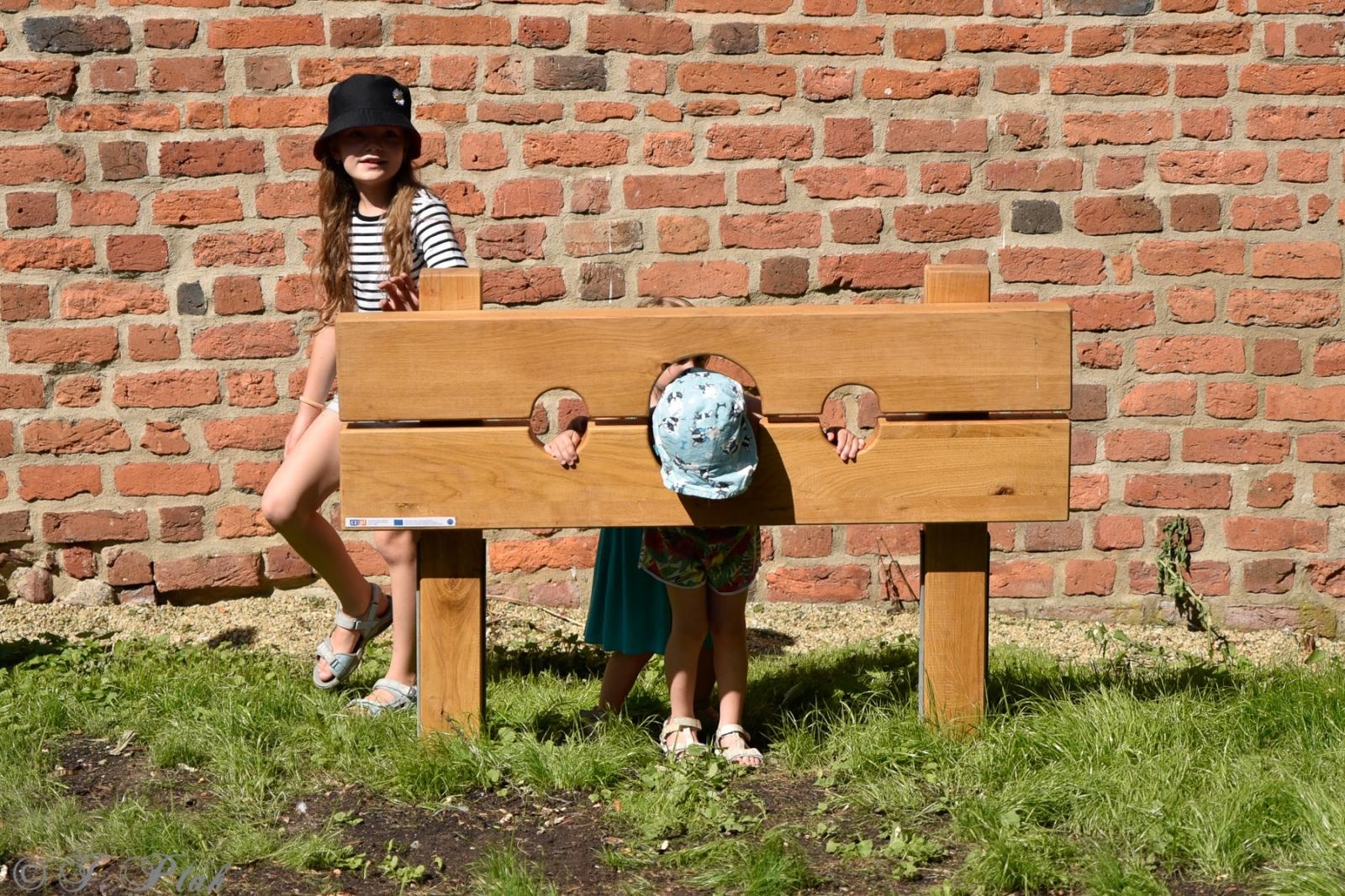 Zdjęcie w galerii na portalu naszraciborz.pl: Na zamku otwarto nowy plac zabaw. Jest też wirtualna przymierzalnia [WIDEO] wiadomości z regionu