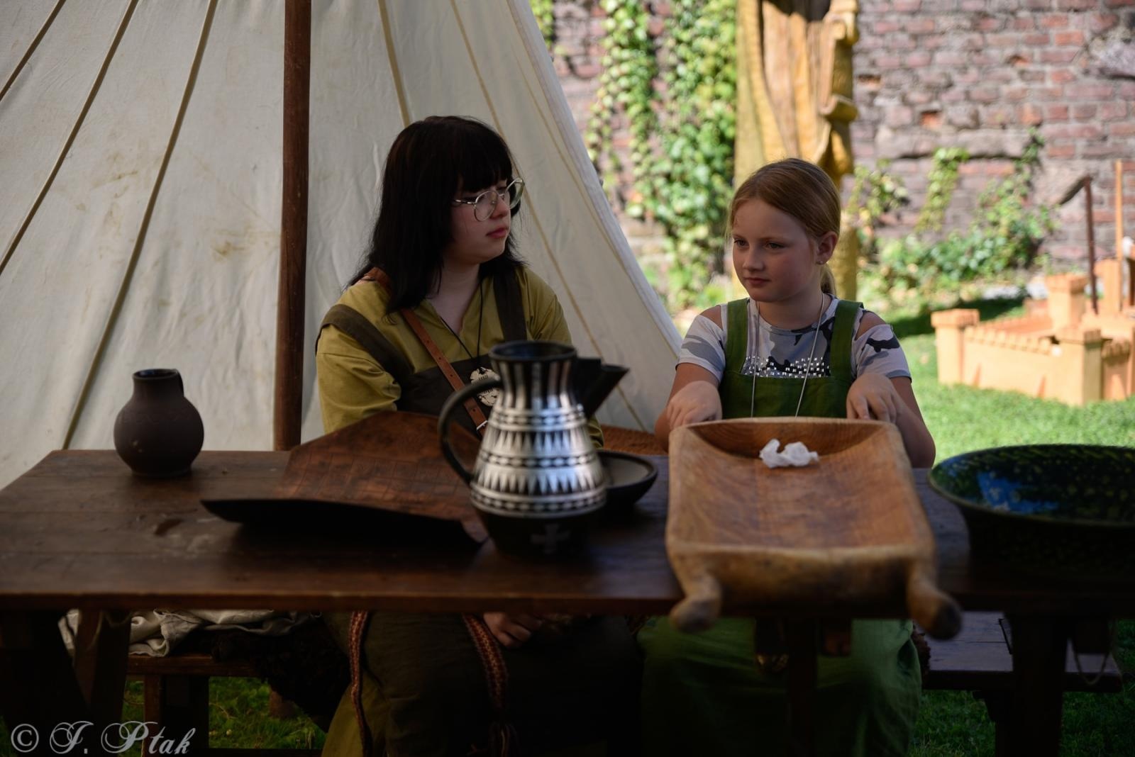 Zdjęcie w galerii na portalu naszraciborz.pl: Na zamku otwarto nowy plac zabaw. Jest też wirtualna przymierzalnia [WIDEO] wiadomości z regionu